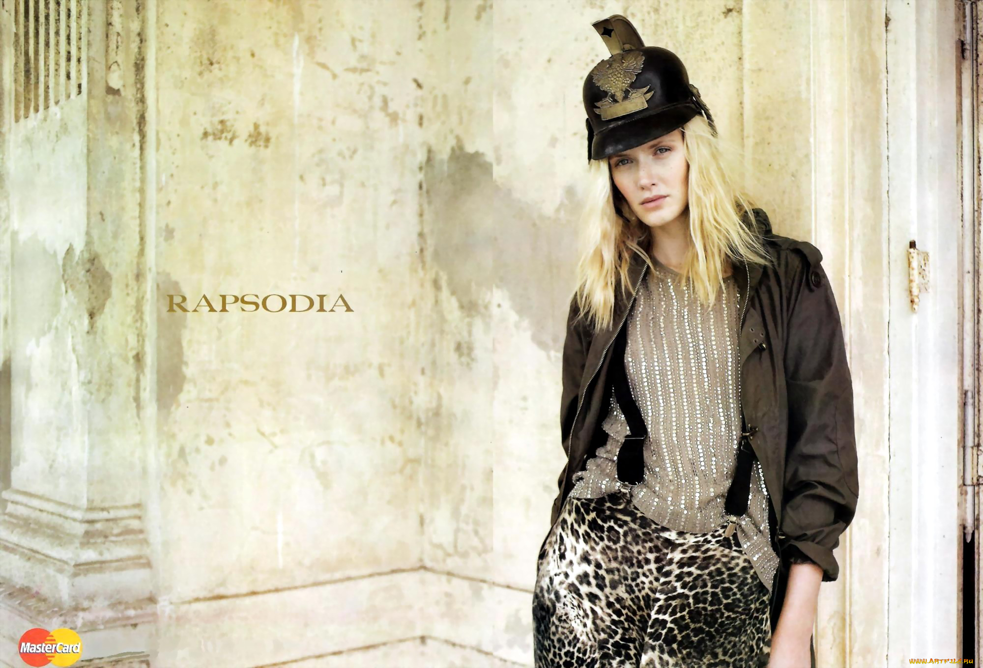 девушки, -unsort, , блондинки, , светловолосые, блондинка, модель, шлем, куртка, подтяжки, стена