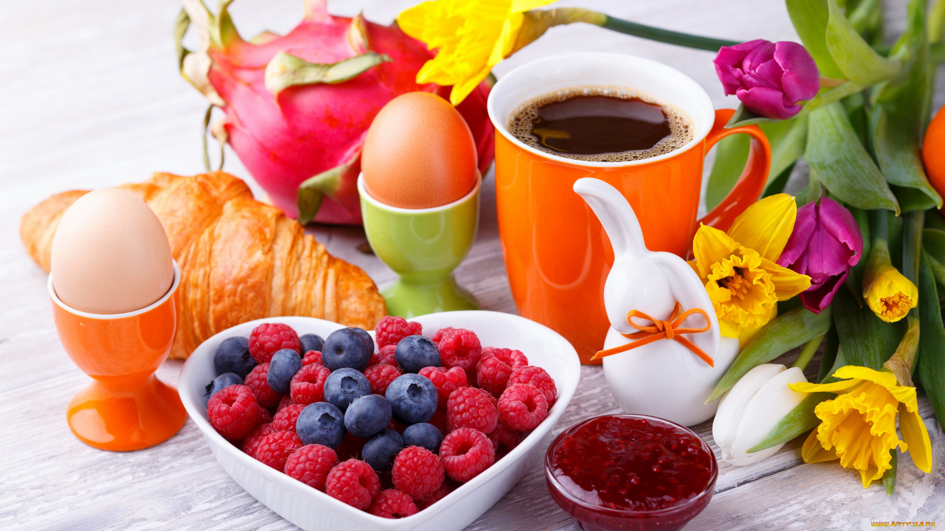 еда, разное, кофе, яйца, джем, круассан, ягоды, малина, черника, завтрак