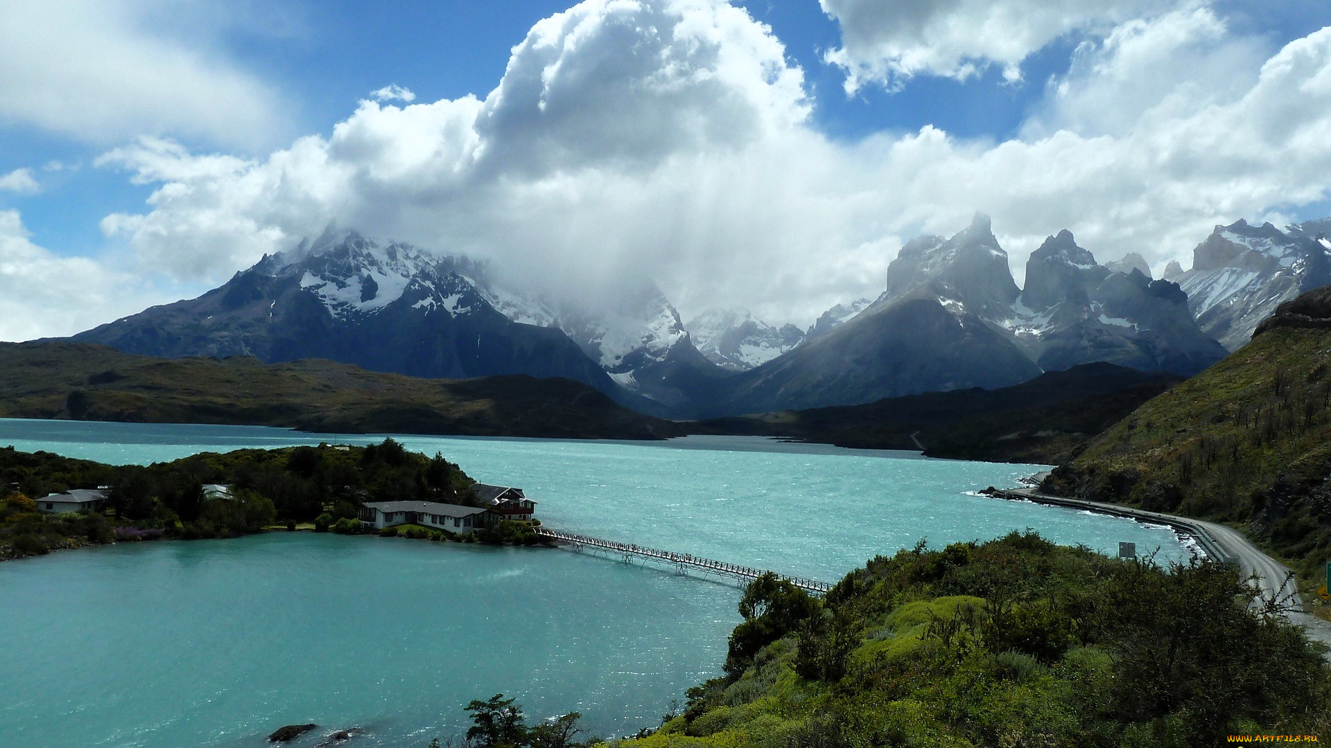 природа, побережье, небо, облака, горы, озеро, остров, дом, мост