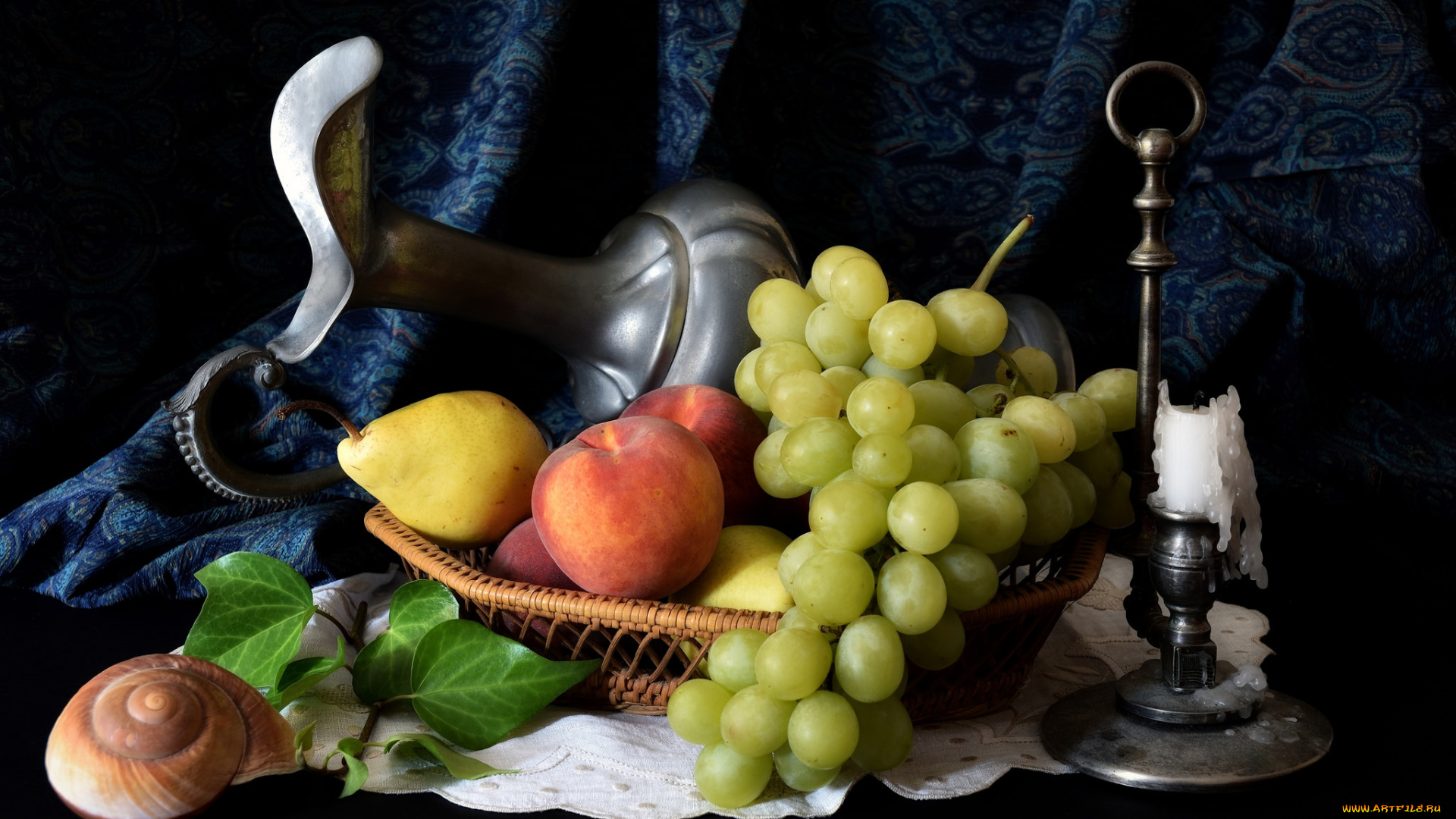 еда, натюрморт, свеча, ракушка, персик, виноград, груша, кувшин