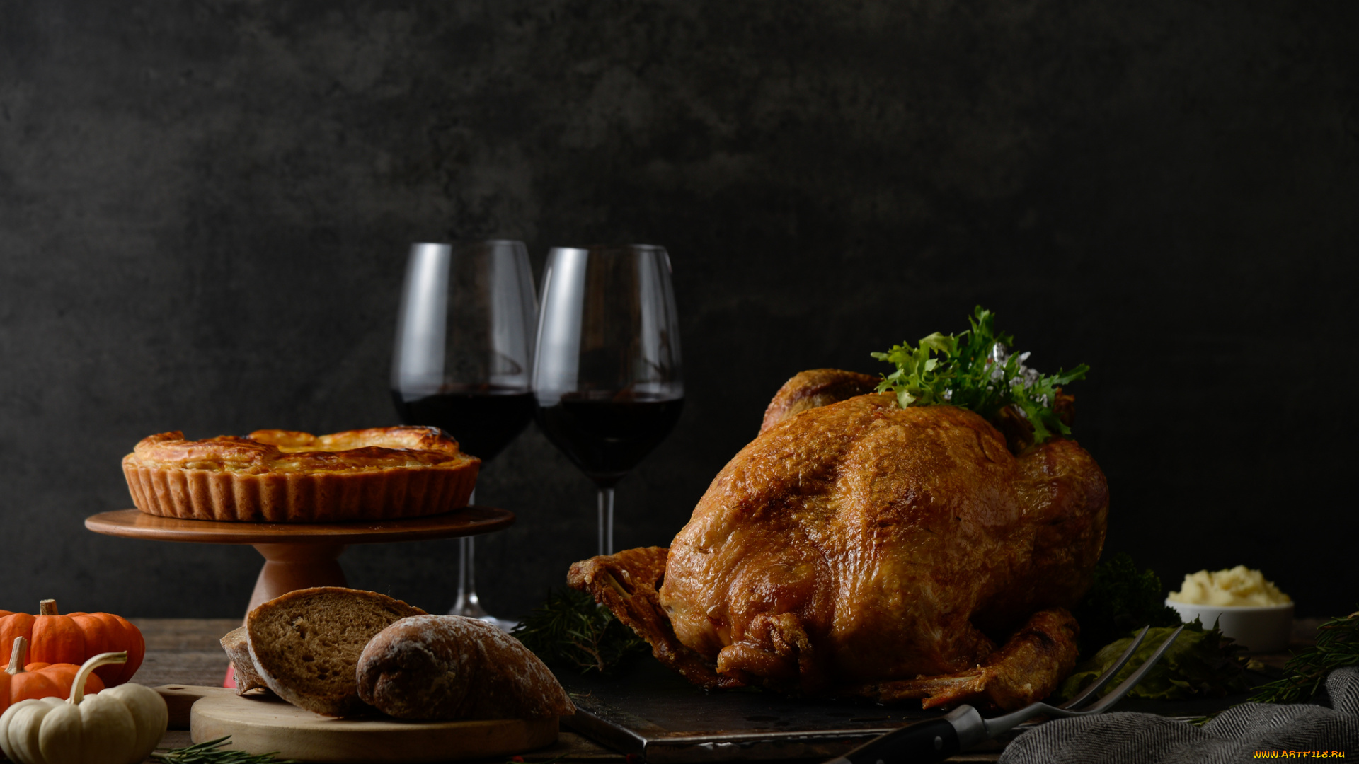 еда, разное, курочка, бокалы, вино, пирог