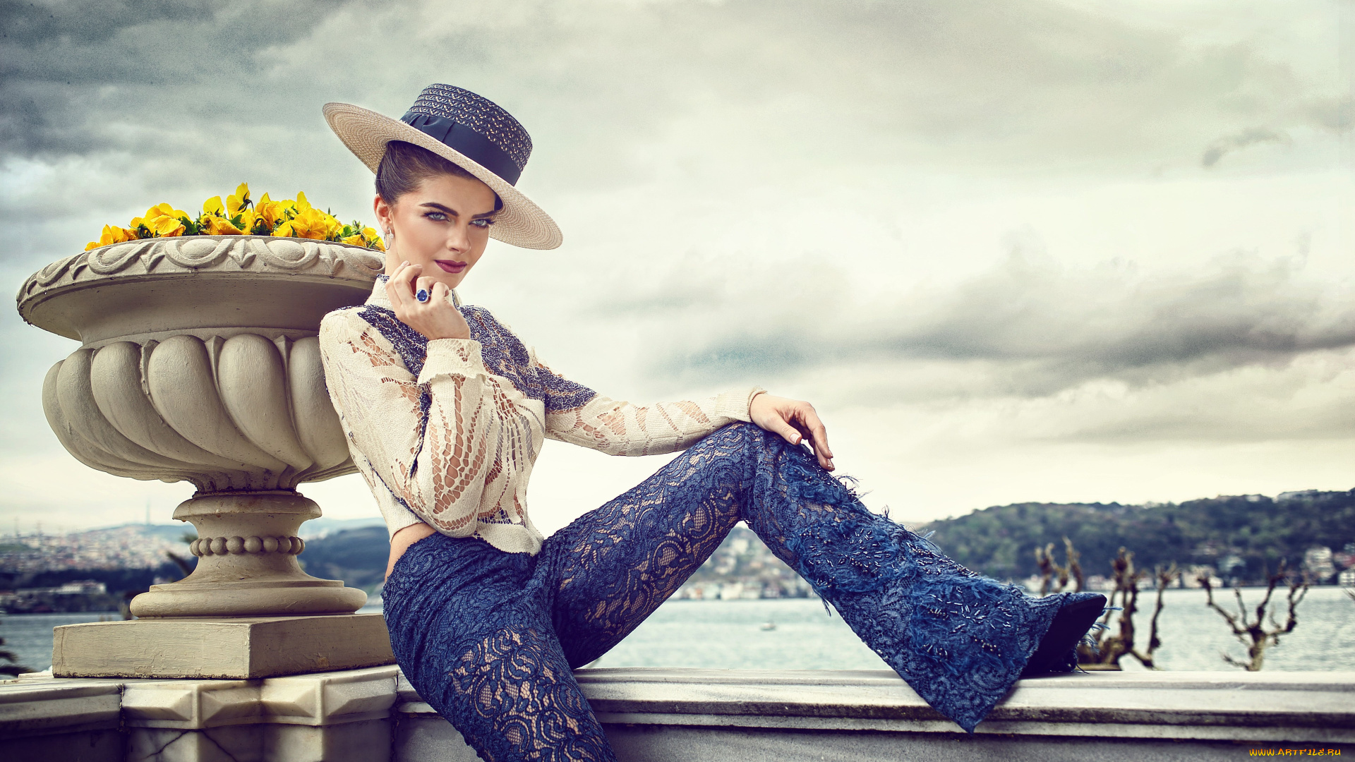 девушки, -unsort, , брюнетки, темноволосые, модель, шляпка, цветы, девушка, pelin, karahan