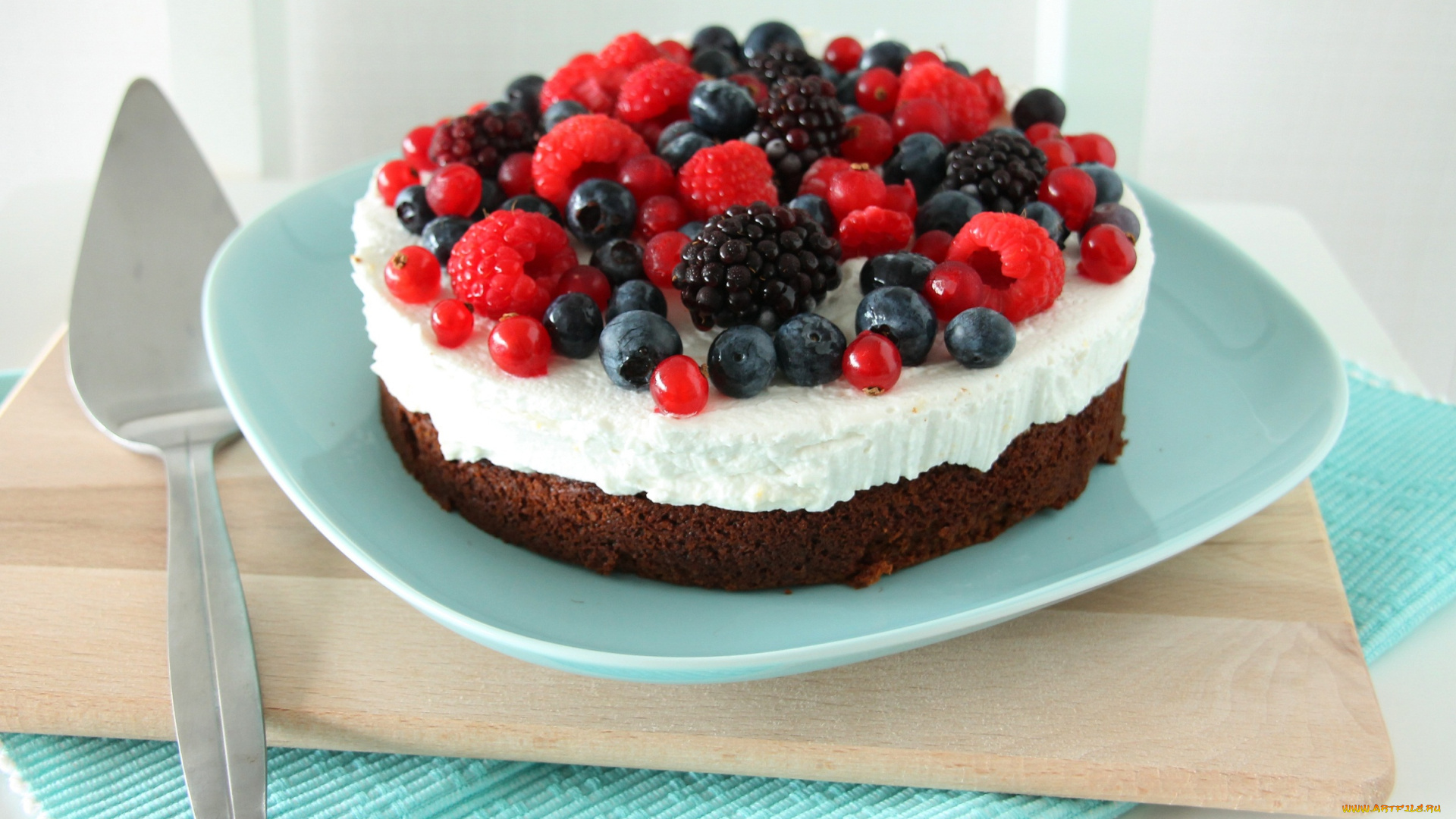 еда, пироги, торт, десерт, fruits, крем, dessert, blackcurrant, raspberry, cheesecake, cream, food, черника, сладкое, фрукты, малина, пирожное, cake, cranberries, черная, смородина