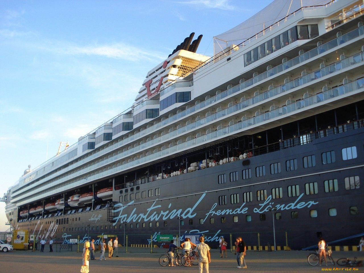 корабли, лайнеры