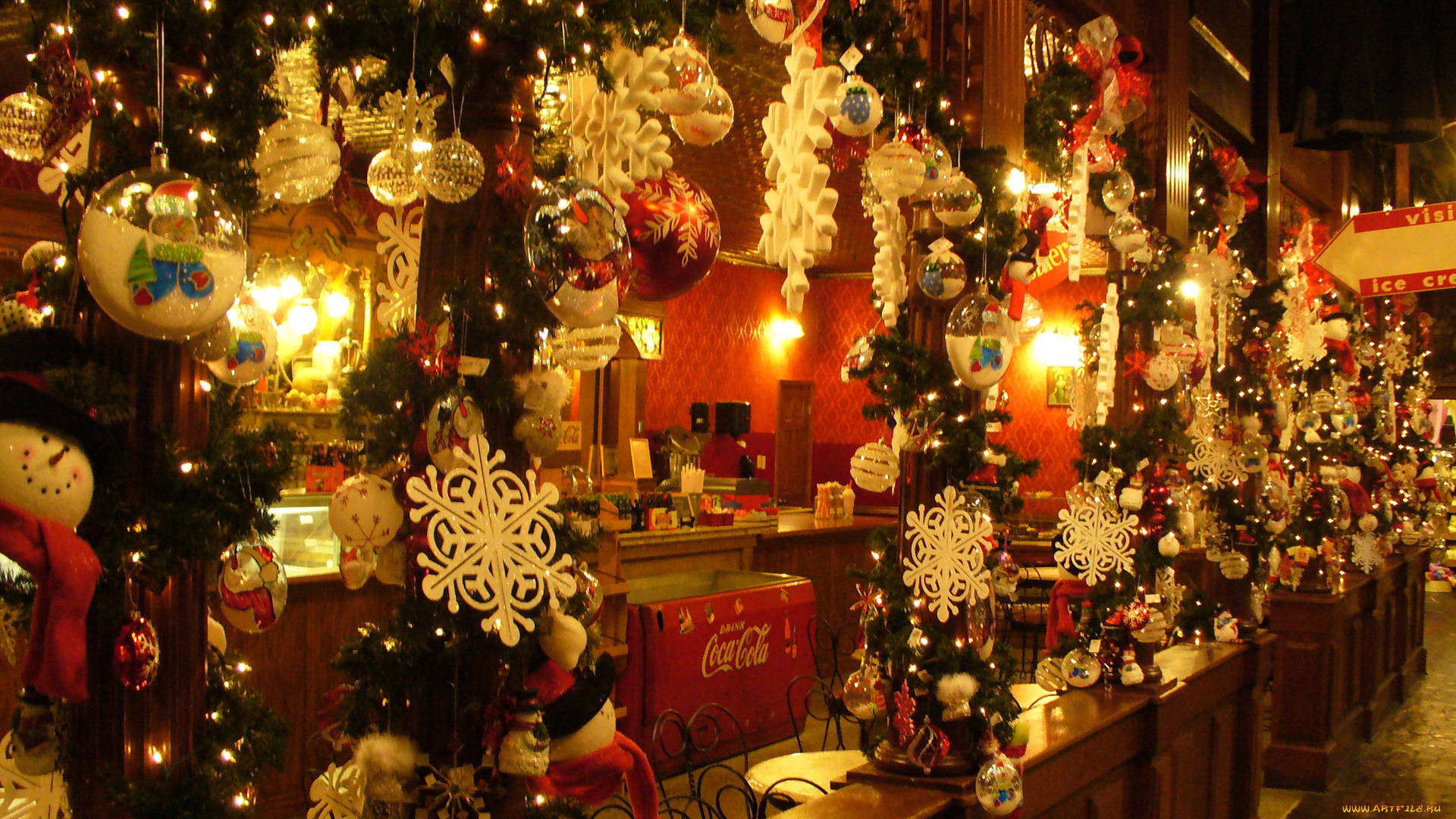 праздничные, украшения, гирлянды, стойка, кафе, шарики, снежинки