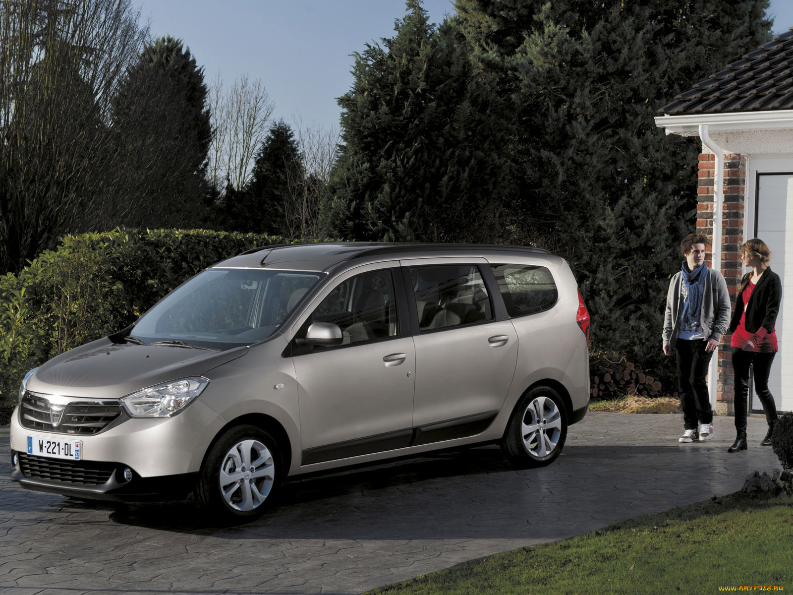 автомобили, dacia