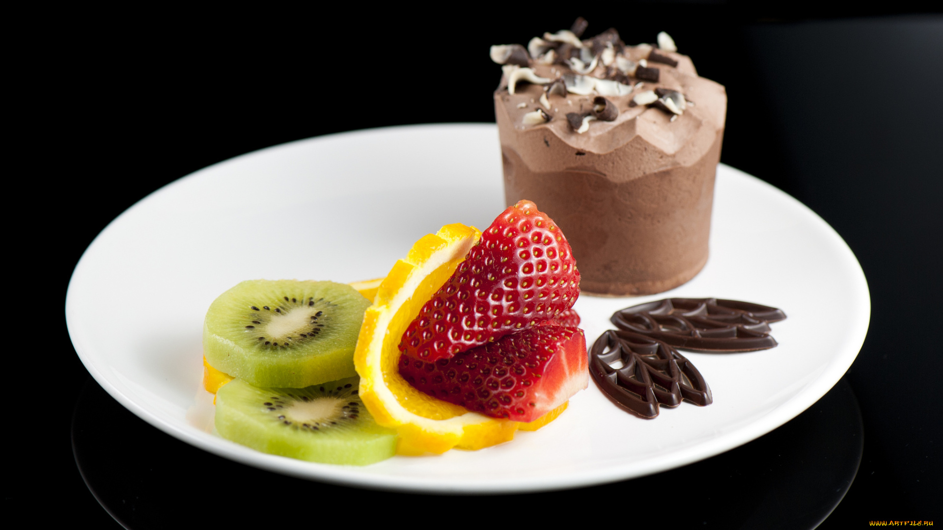 еда, мороженое, десерты, десерт, клубника, киви, апельсин, шоколад, тарелка
