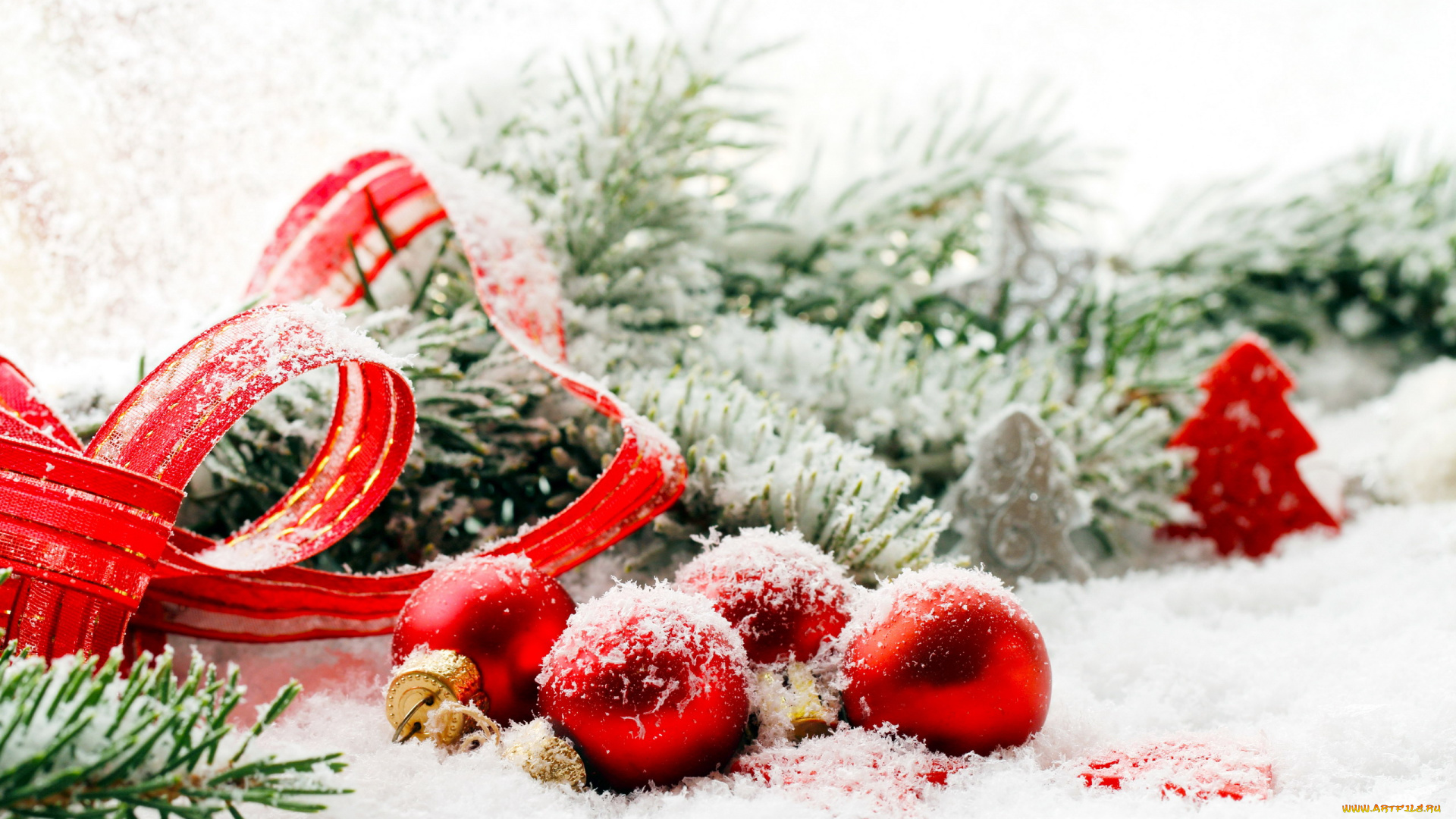 праздничные, шарики, ветка, лента, снег, красный