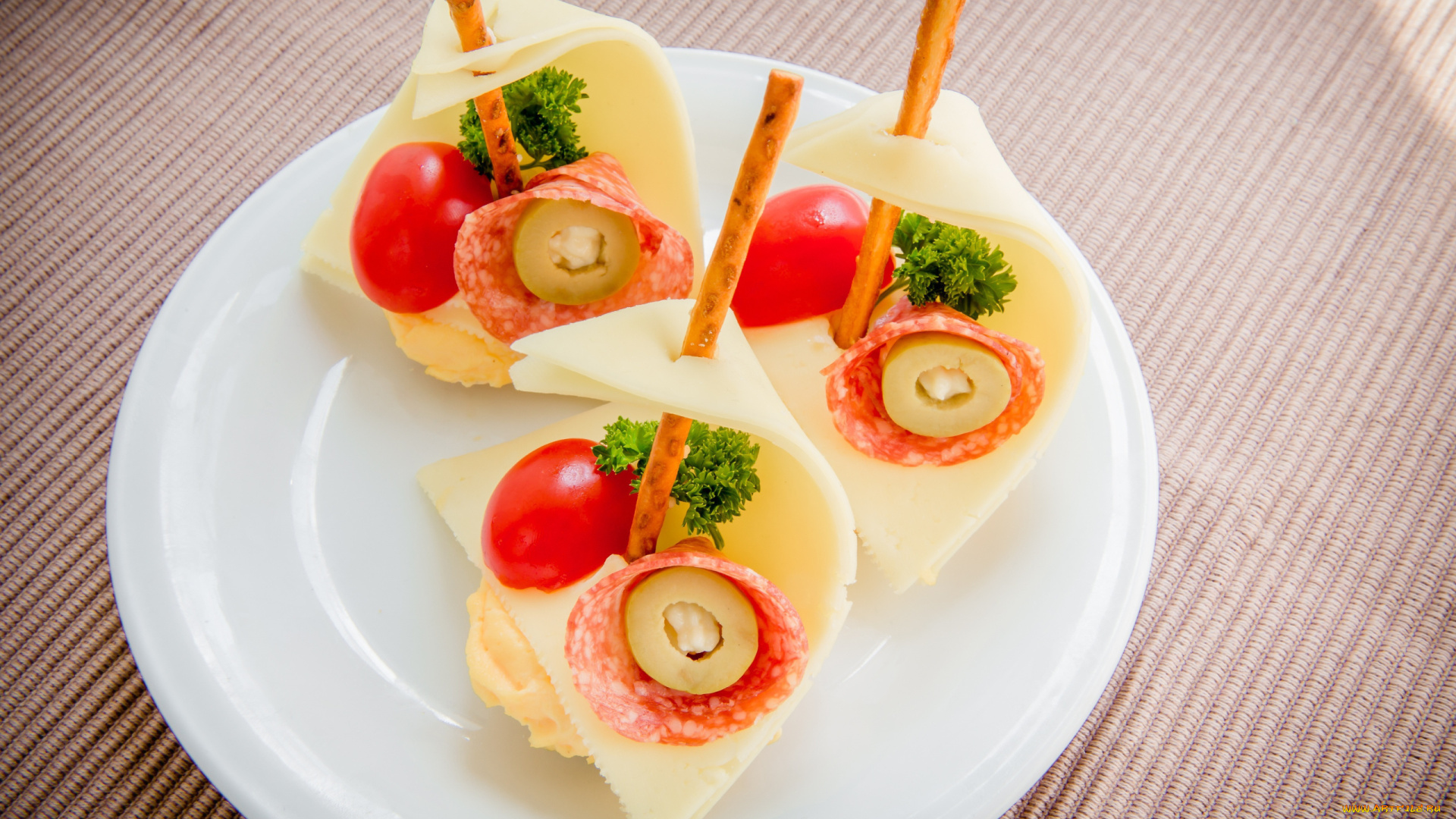 еда, бутерброды, , гамбургеры, , канапе, колбаса, сыр, канапе, помидор