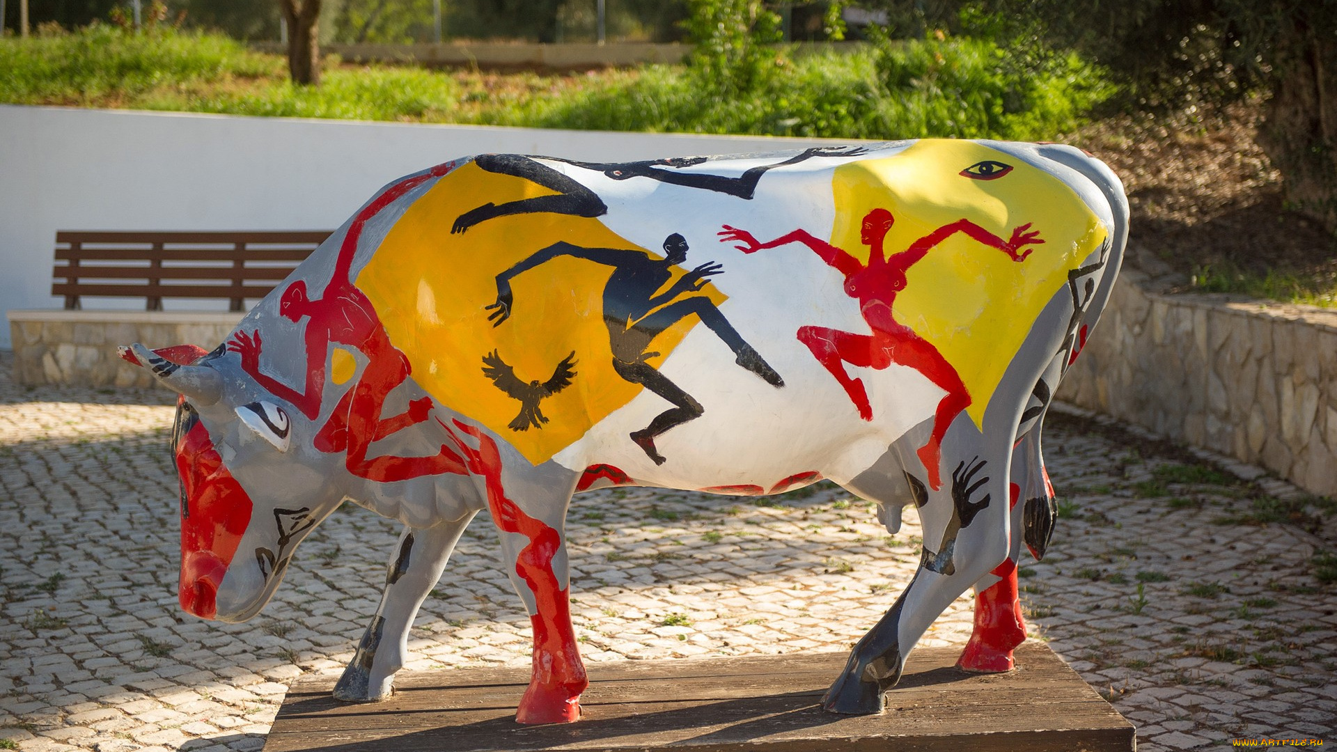 разное, садовые, и, парковые, скульптуры, парк, граффити, корова
