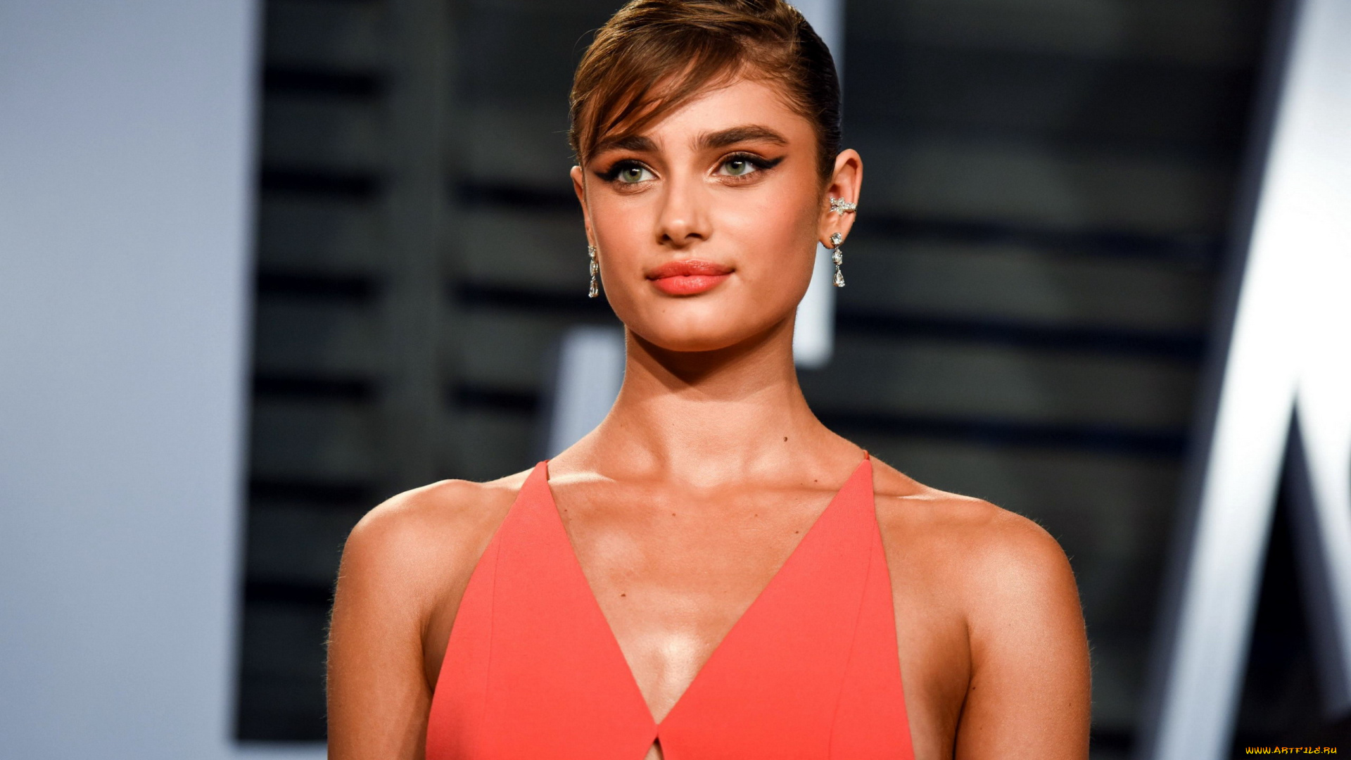 девушки, taylor, hill, макияж, серьги, декольте