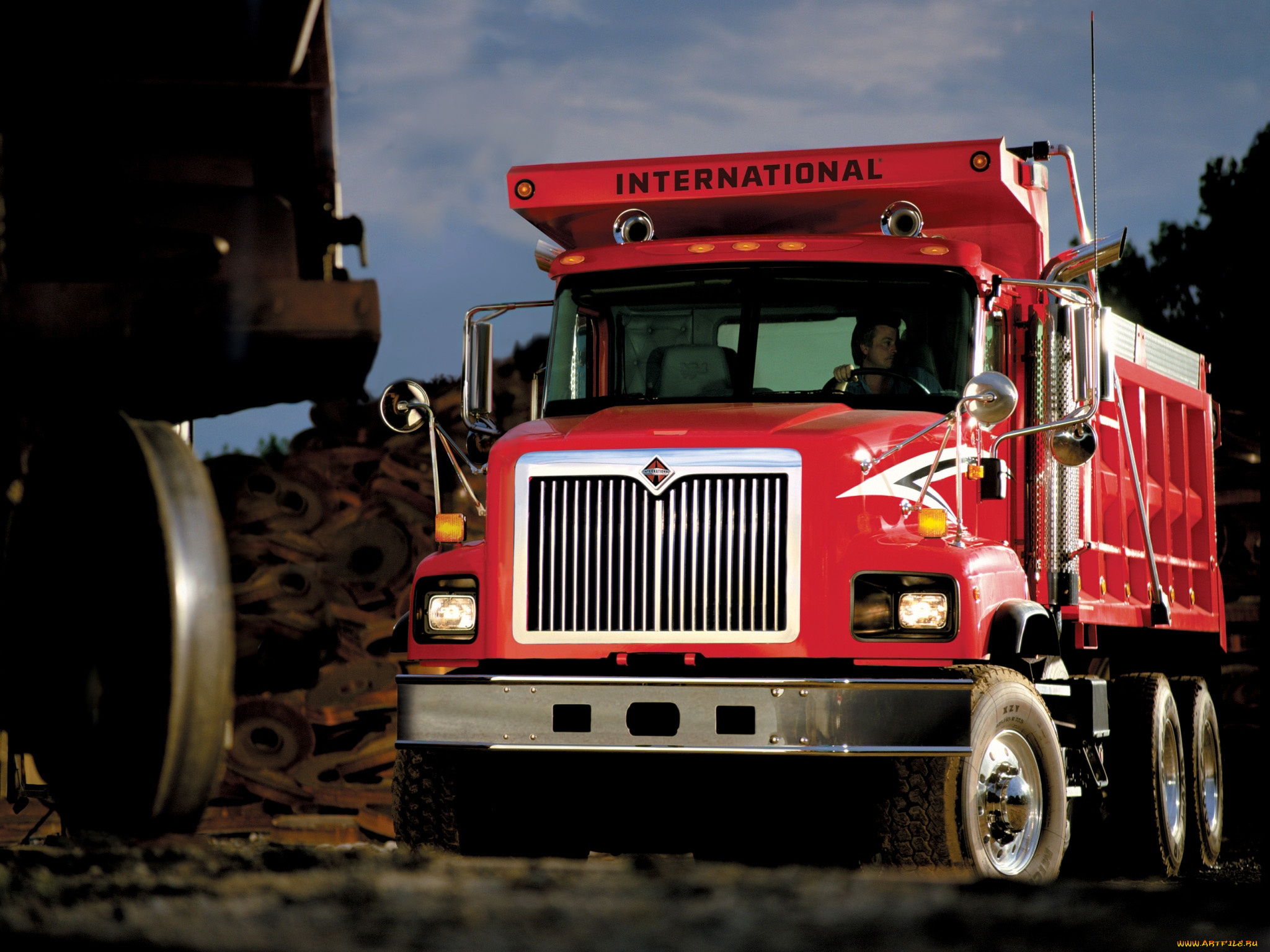 автомобили, international