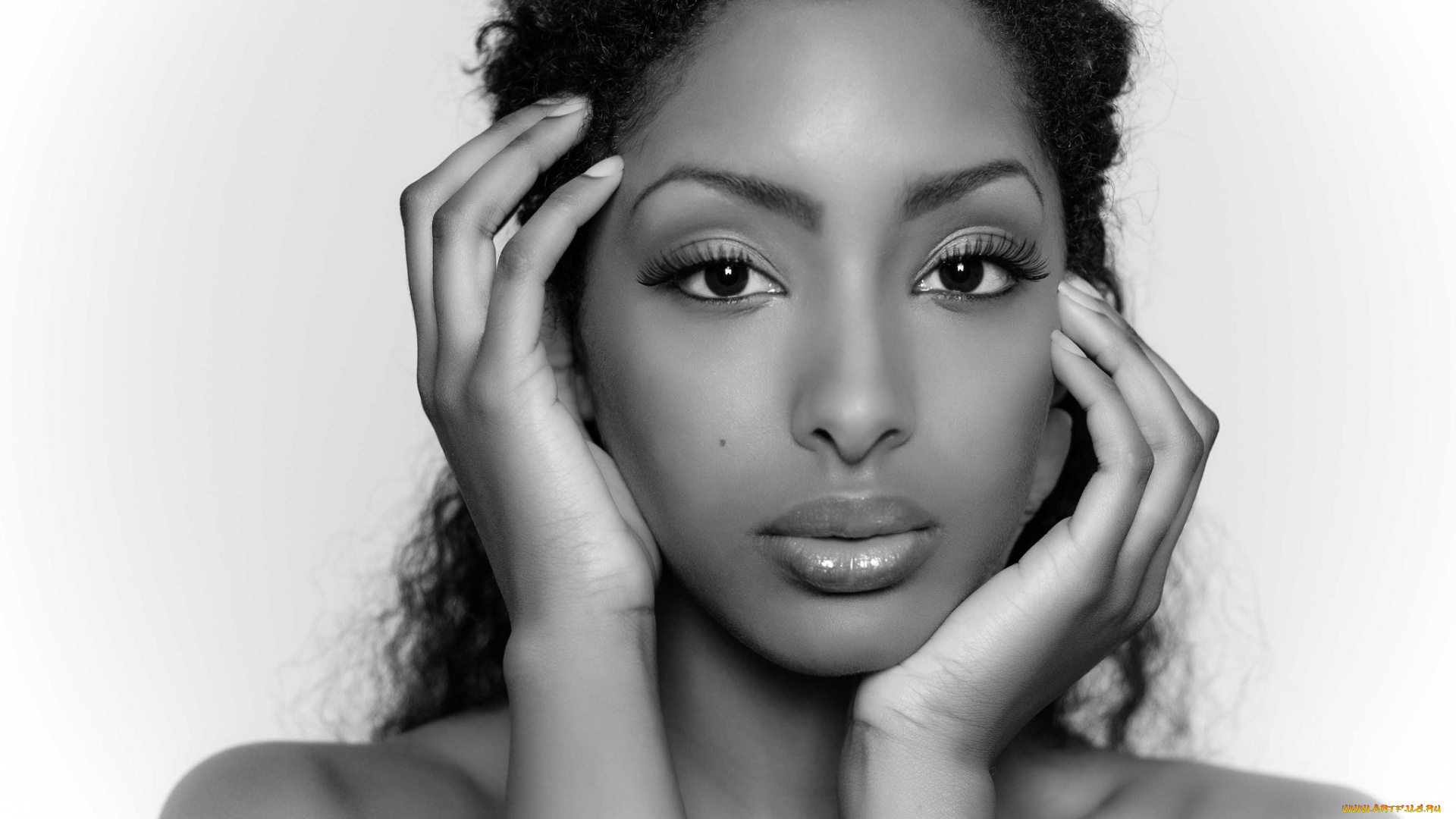 девушки, olayinka, noel, портрет, руки