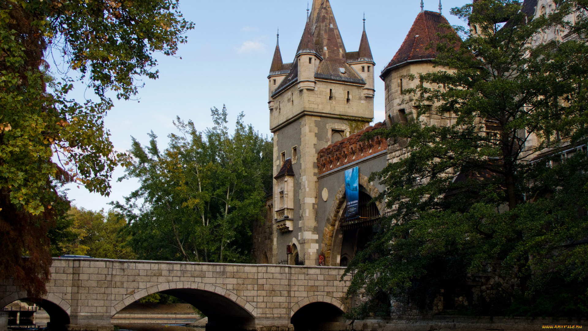 vajdahunyad, castle, , budapest, , hungary, города, -, дворцы, , замки, , крепости, hungary, budapest, vajdahunyad, castle, деревья, мост, река, замок