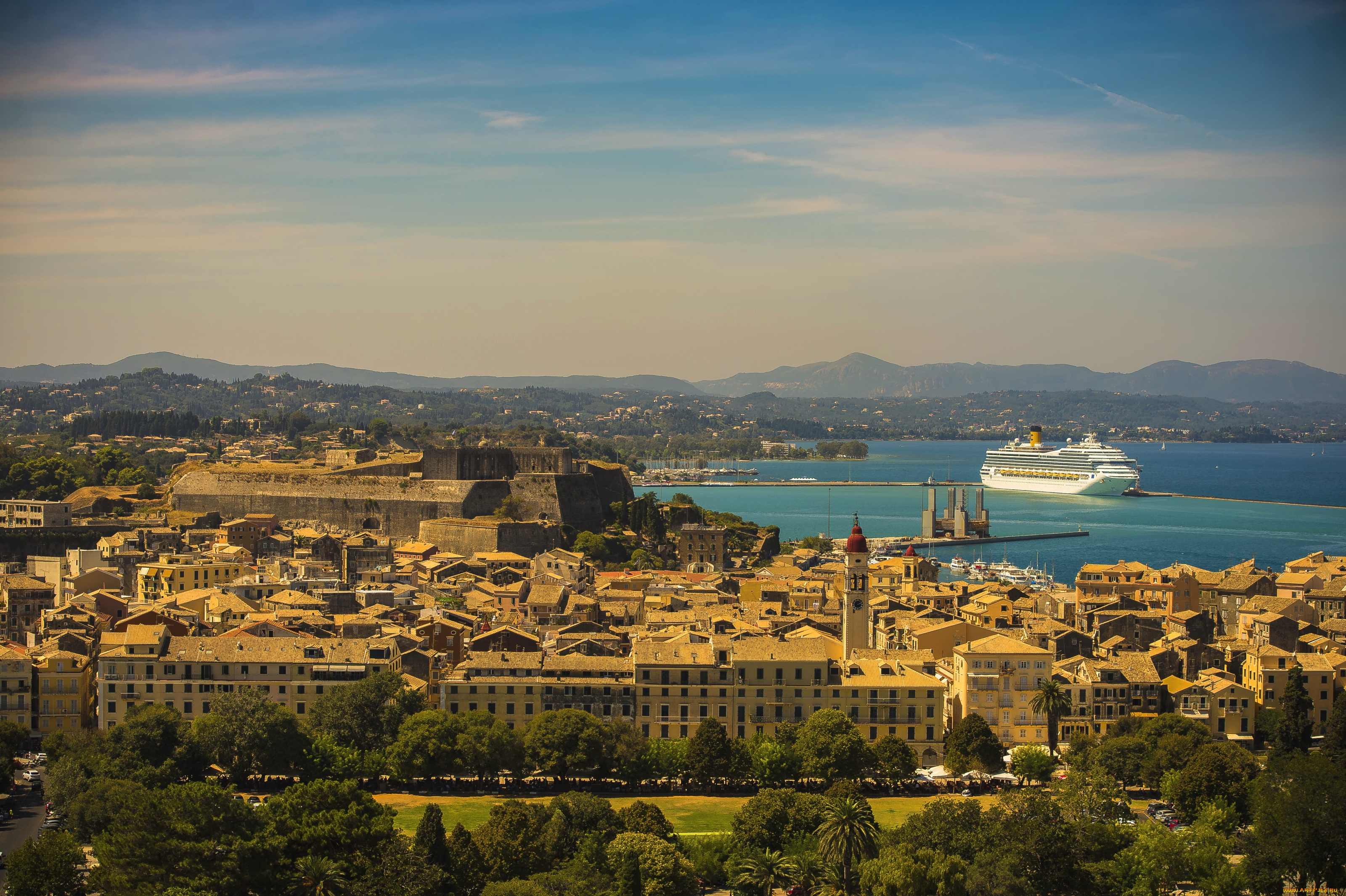 кркира, , греция, города, -, панорамы, дома, море, лайнер