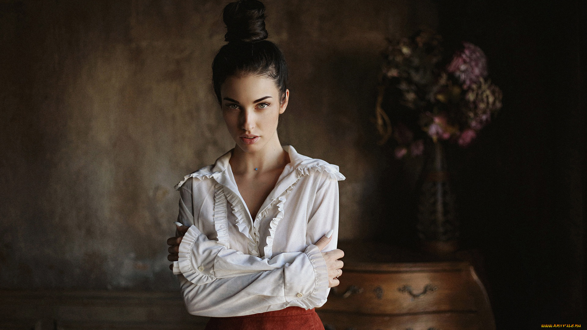 alla, berger, девушки, алла, бергер, alla, berger, рубашка, белый, цветы, алла, бергер, девушка, красотка, красавица, брюнетка, поза, стройная, тату, татуировка, макияж, взгляд