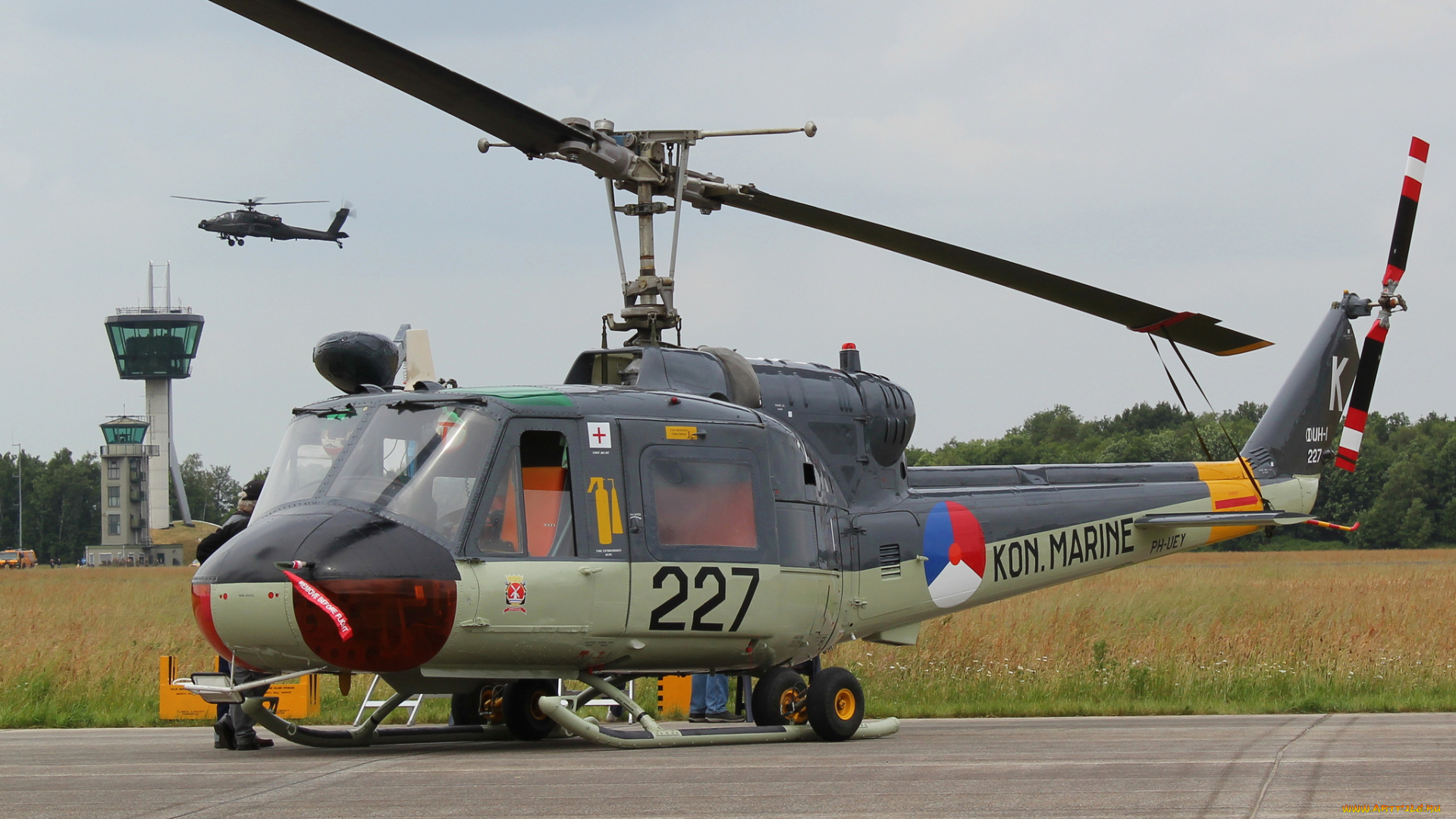 bell, uh-1, авиация, вертолёты, вертолёт, полоса, площадка