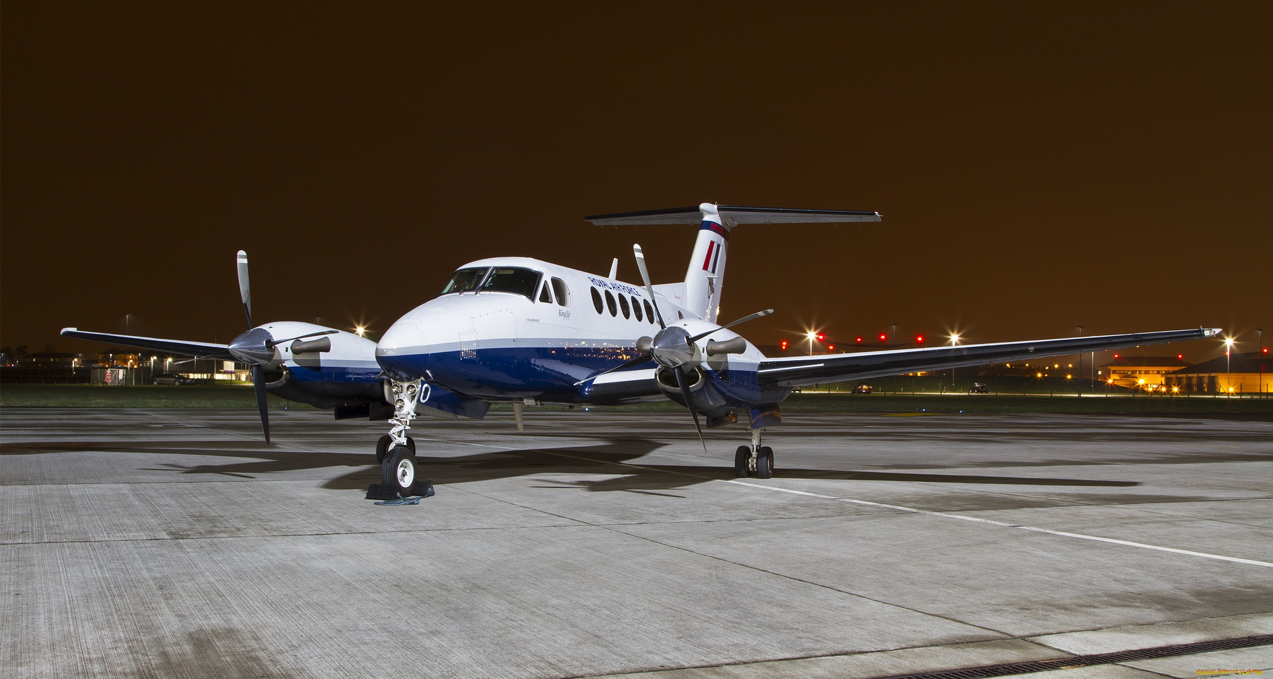 авиация, пассажирские, самолёты, ночь, аэродром, стоянка, самолёт