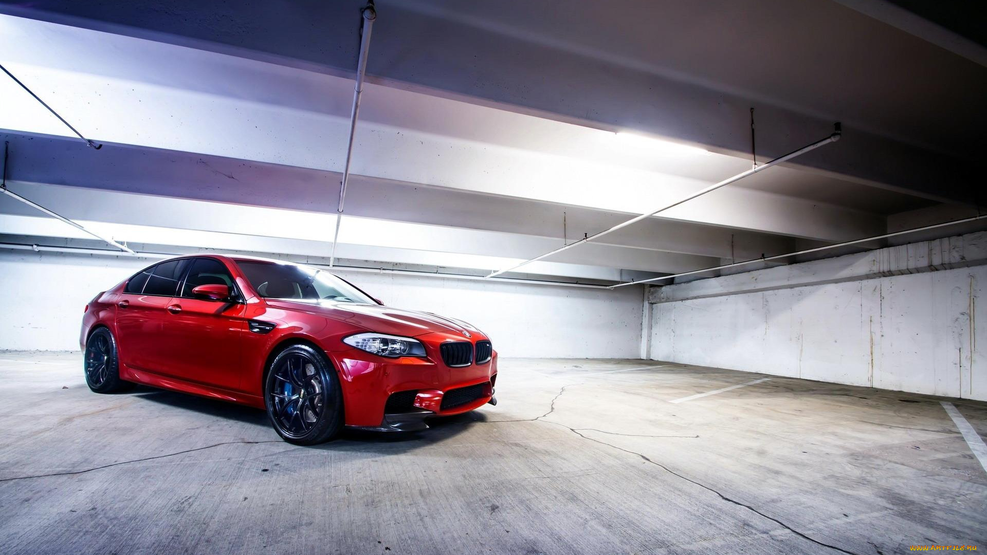 автомобили, bmw, бмв, м5, красный, парковка, свет