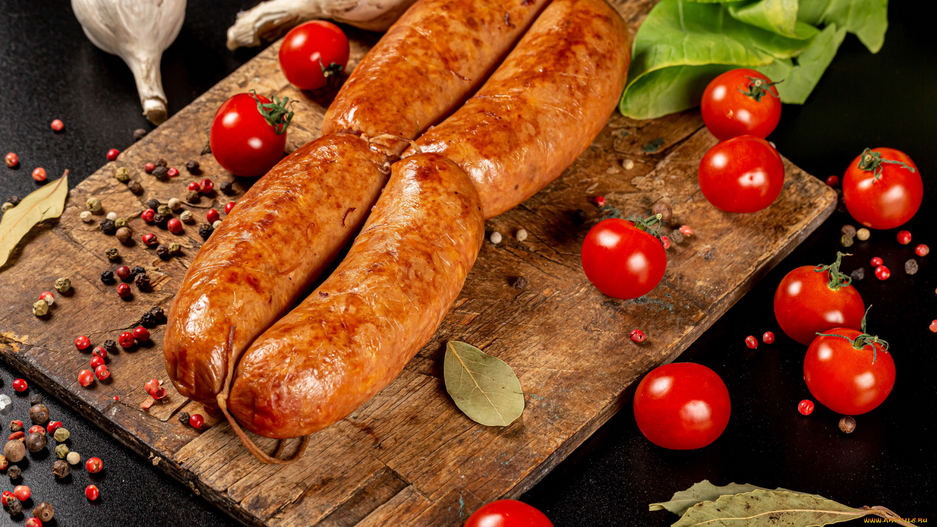 еда, колбасные, изделия, жареные, колбаски, помидоры, базилик, чеснок