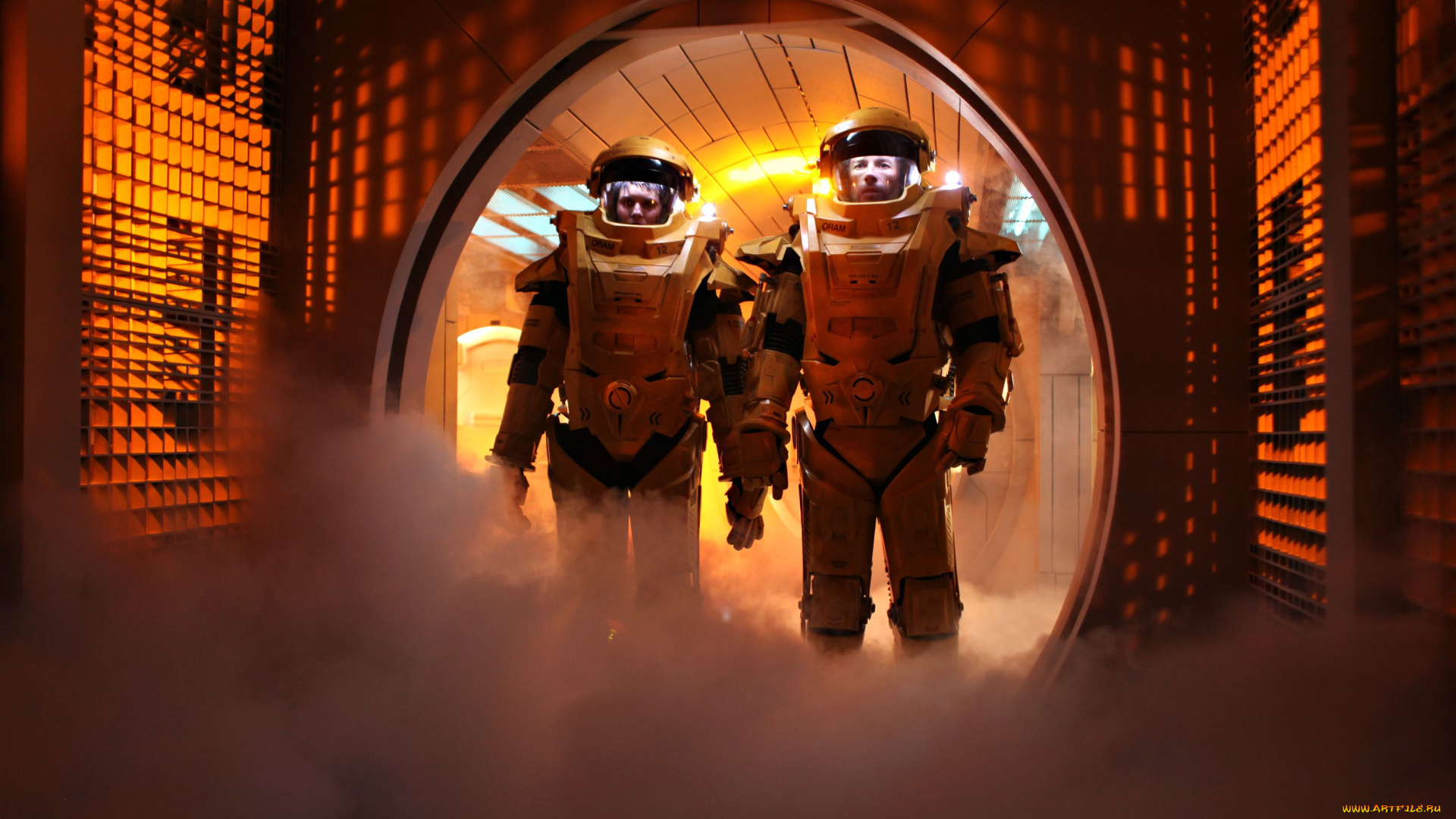 lockout, кино, фильмы, напролом