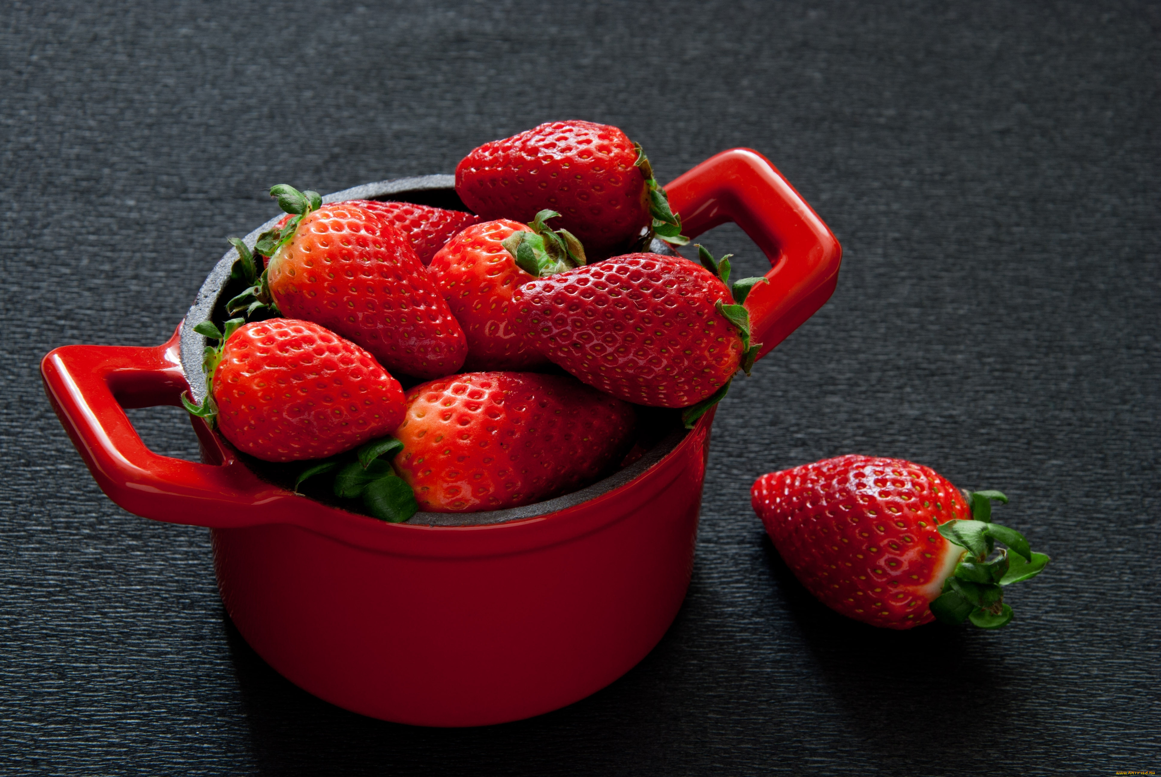 еда, клубника, земляника, ягоды, кастрюля