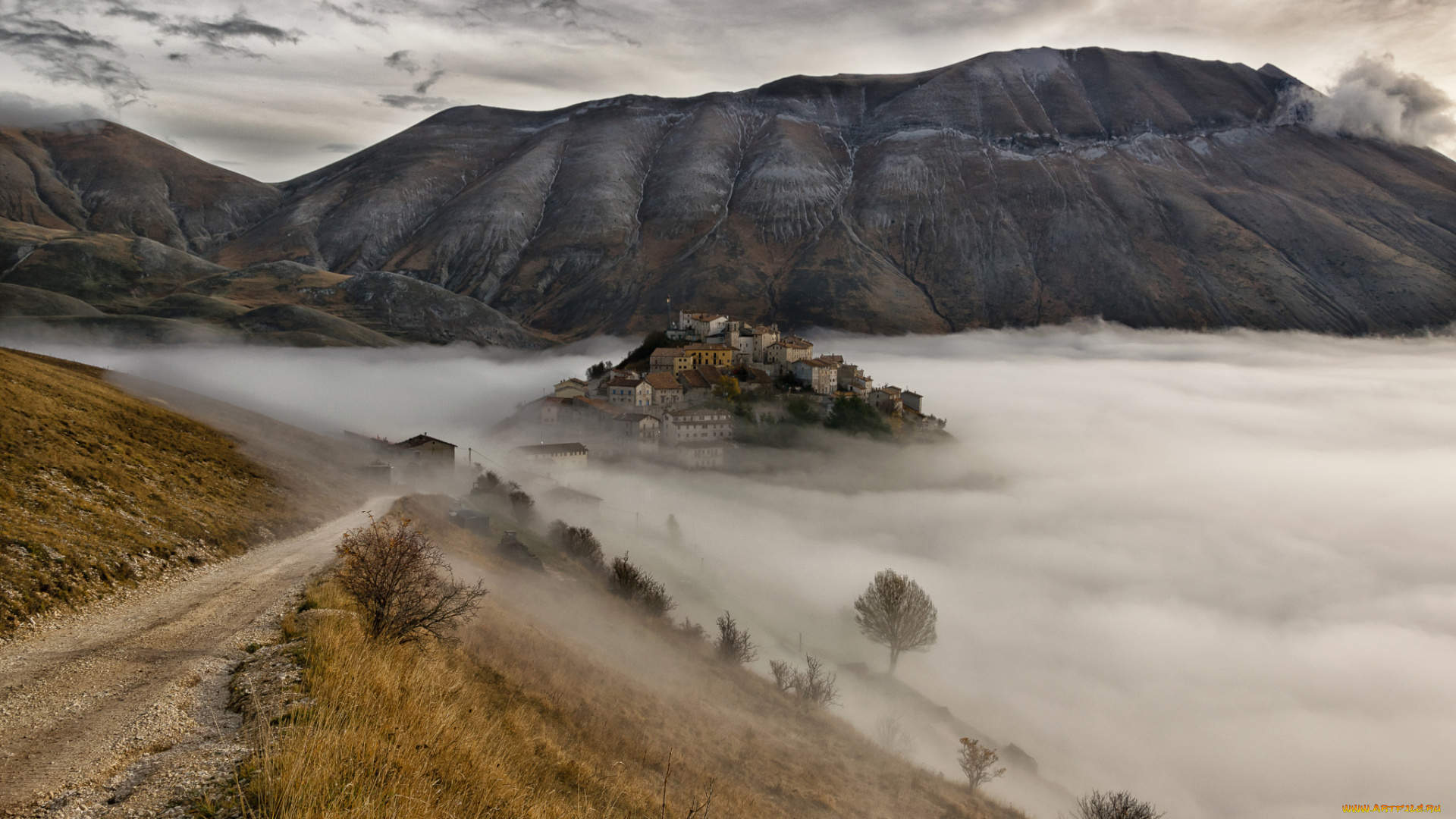 города, -, пейзажи, италия, умбрия, горы, холмы, поселок, castelluccio, туман