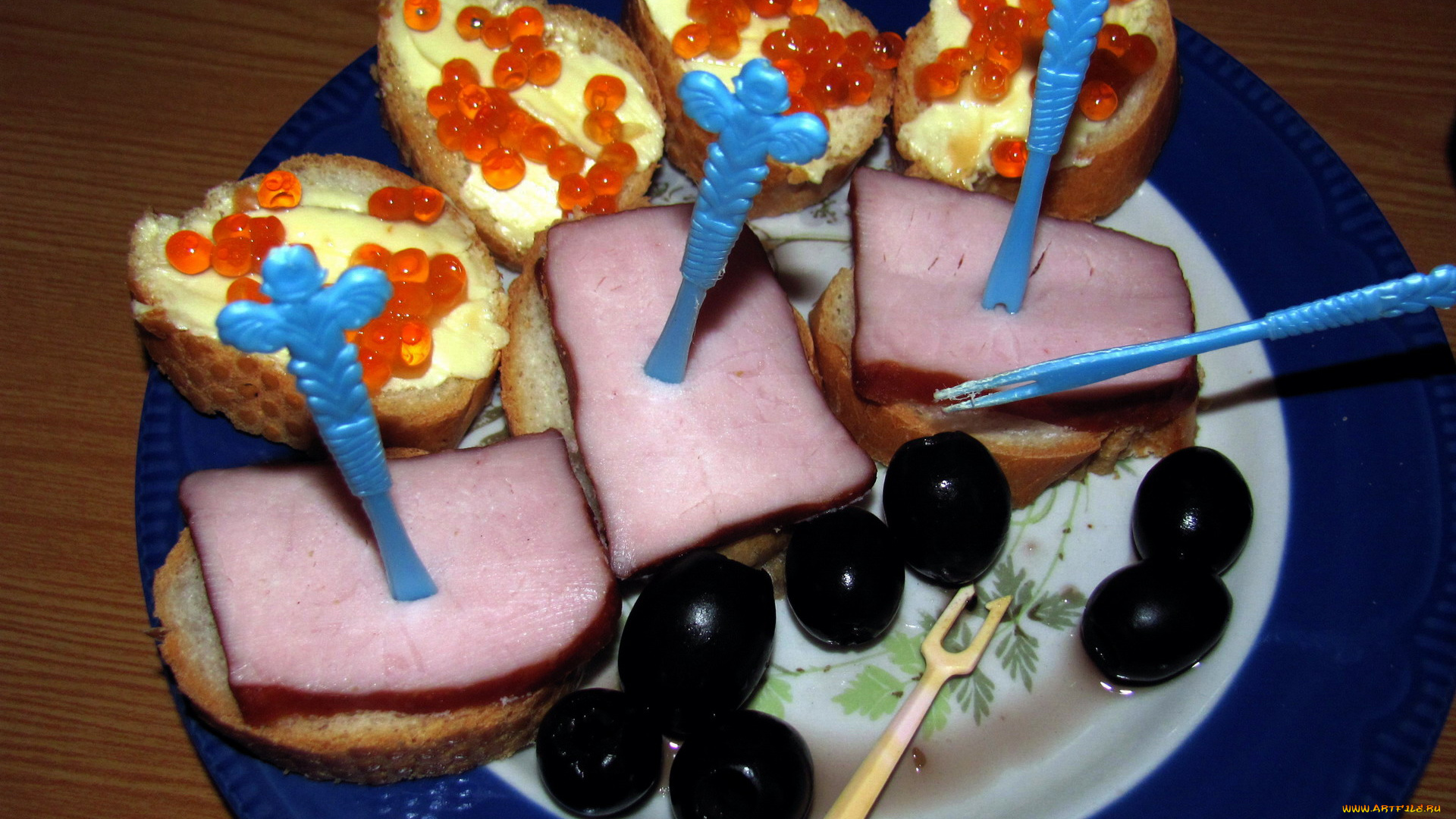 еда, разное, бутерброды, маслины, икра