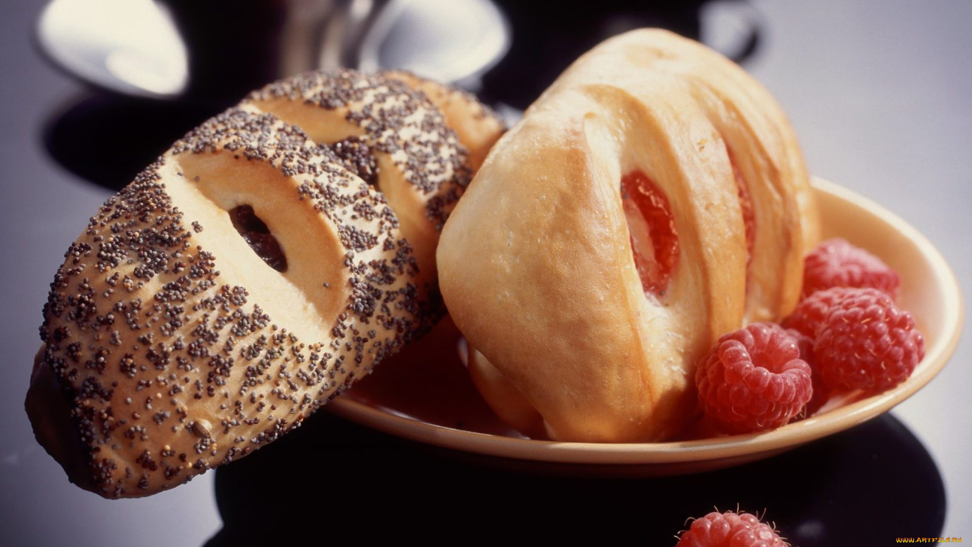 еда, хлеб, , выпечка, булки, тарелка, ягоды, малина