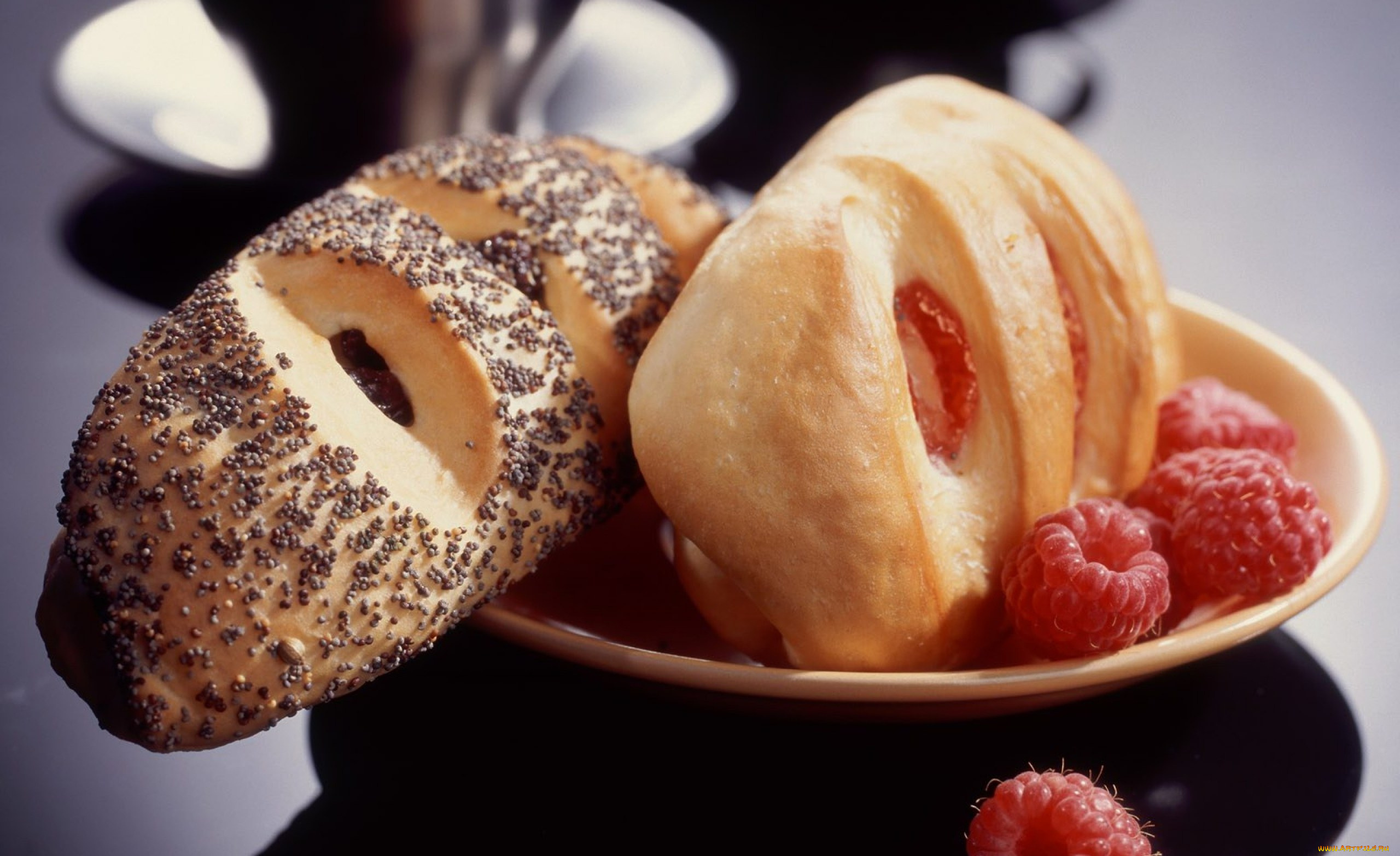 еда, хлеб, , выпечка, булки, тарелка, ягоды, малина