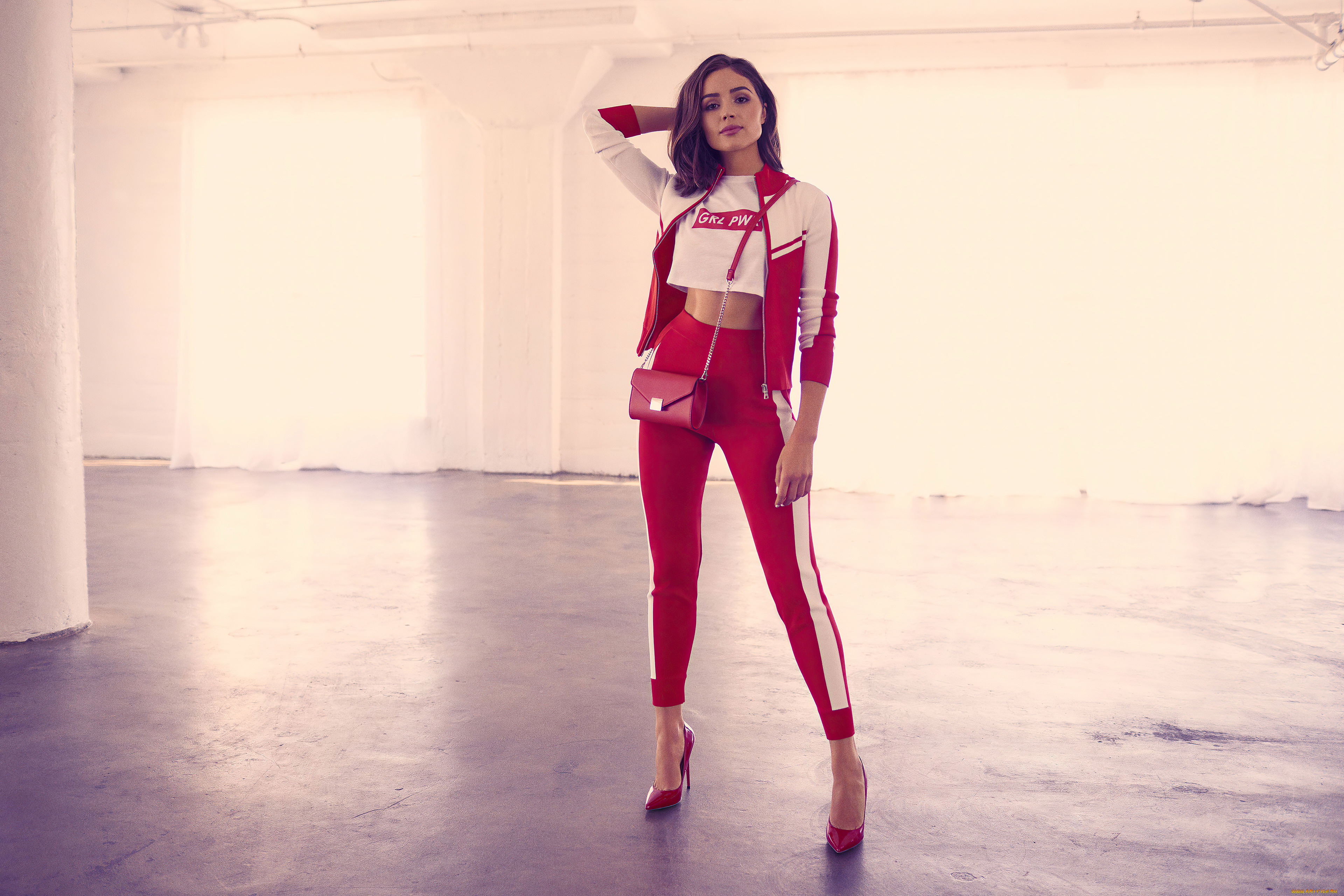 девушки, olivia, culpo, шатенка, костюм, сумка, каблуки