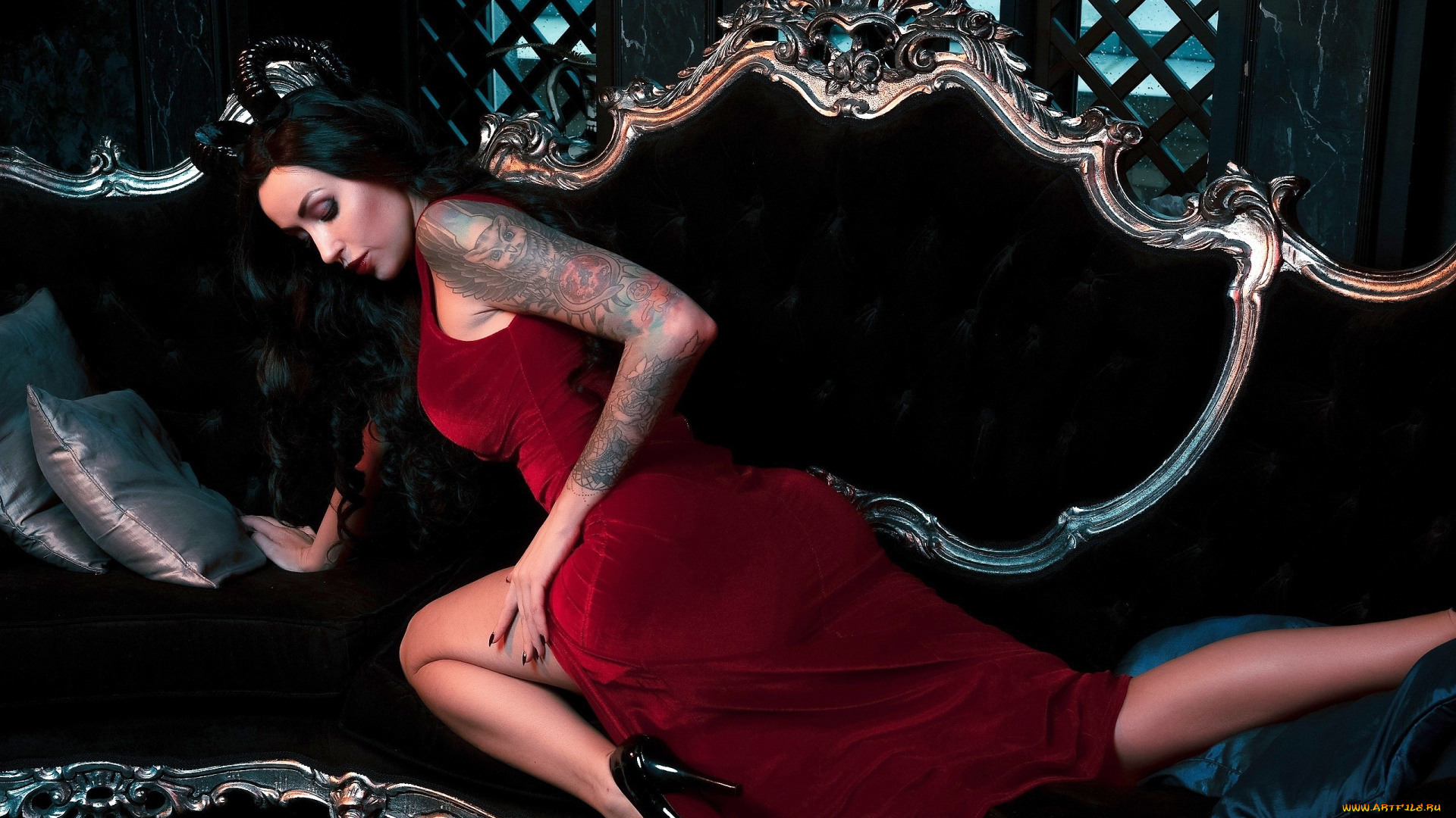 девушки, valery, himera, , lera, himera, образ, рога, платье, диван, тату