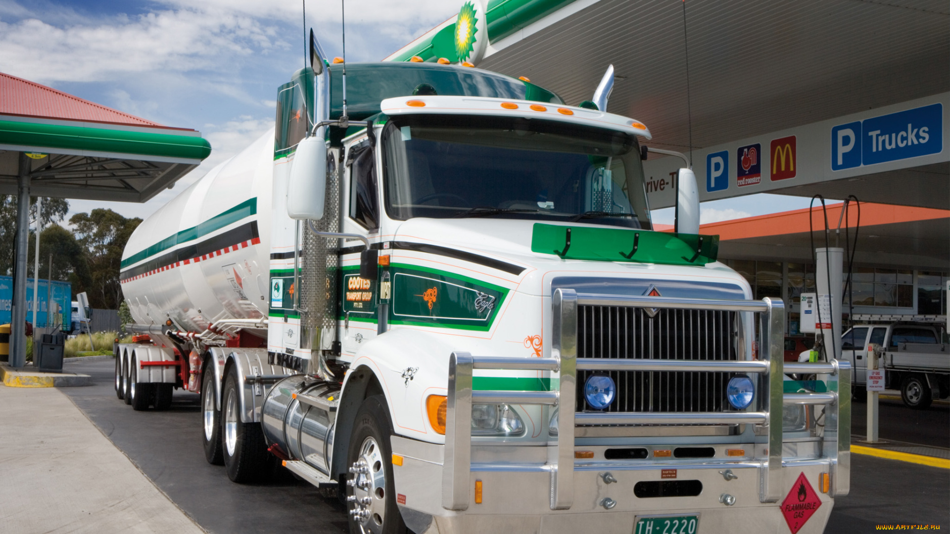 автомобили, international