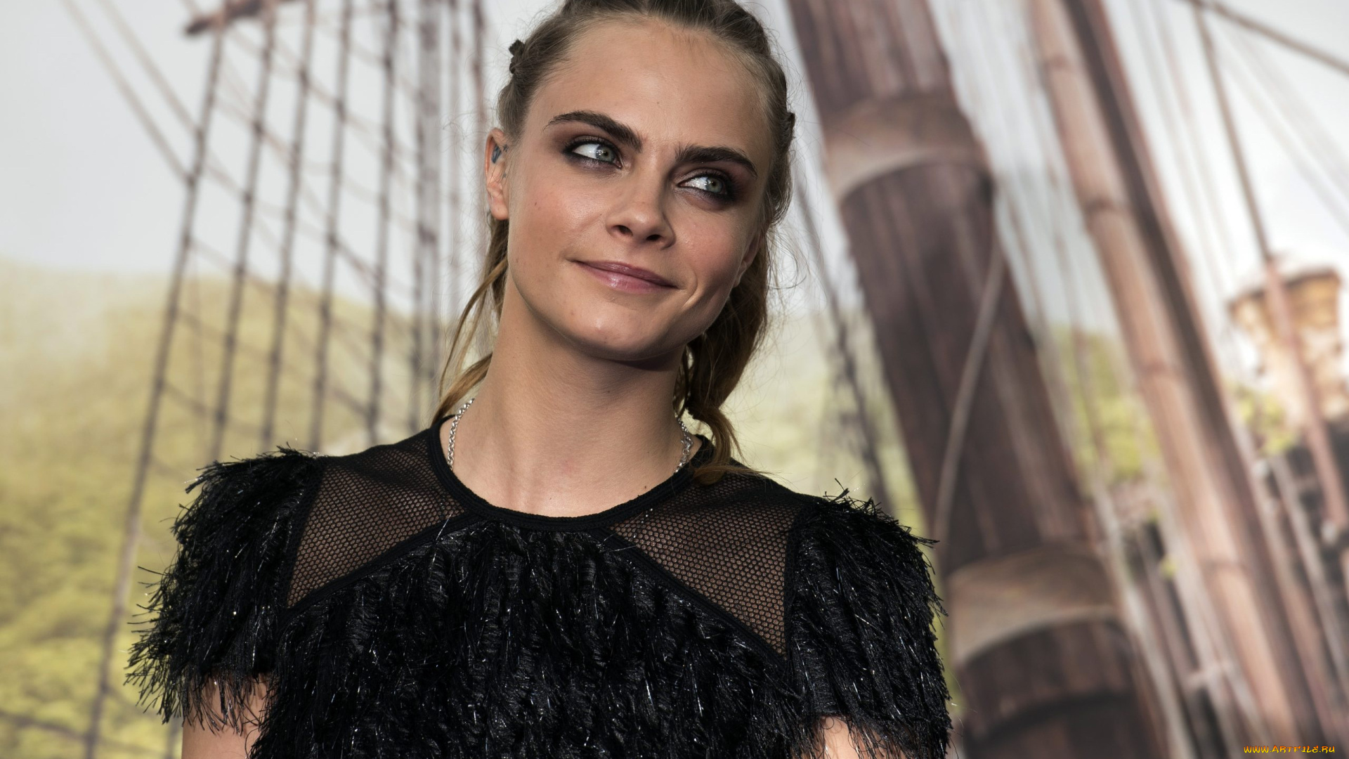 девушки, cara, delevingne, кара, делевинь, портрет, фотосессия, черное, платье, актриса, британская, модель, красивая, женщина