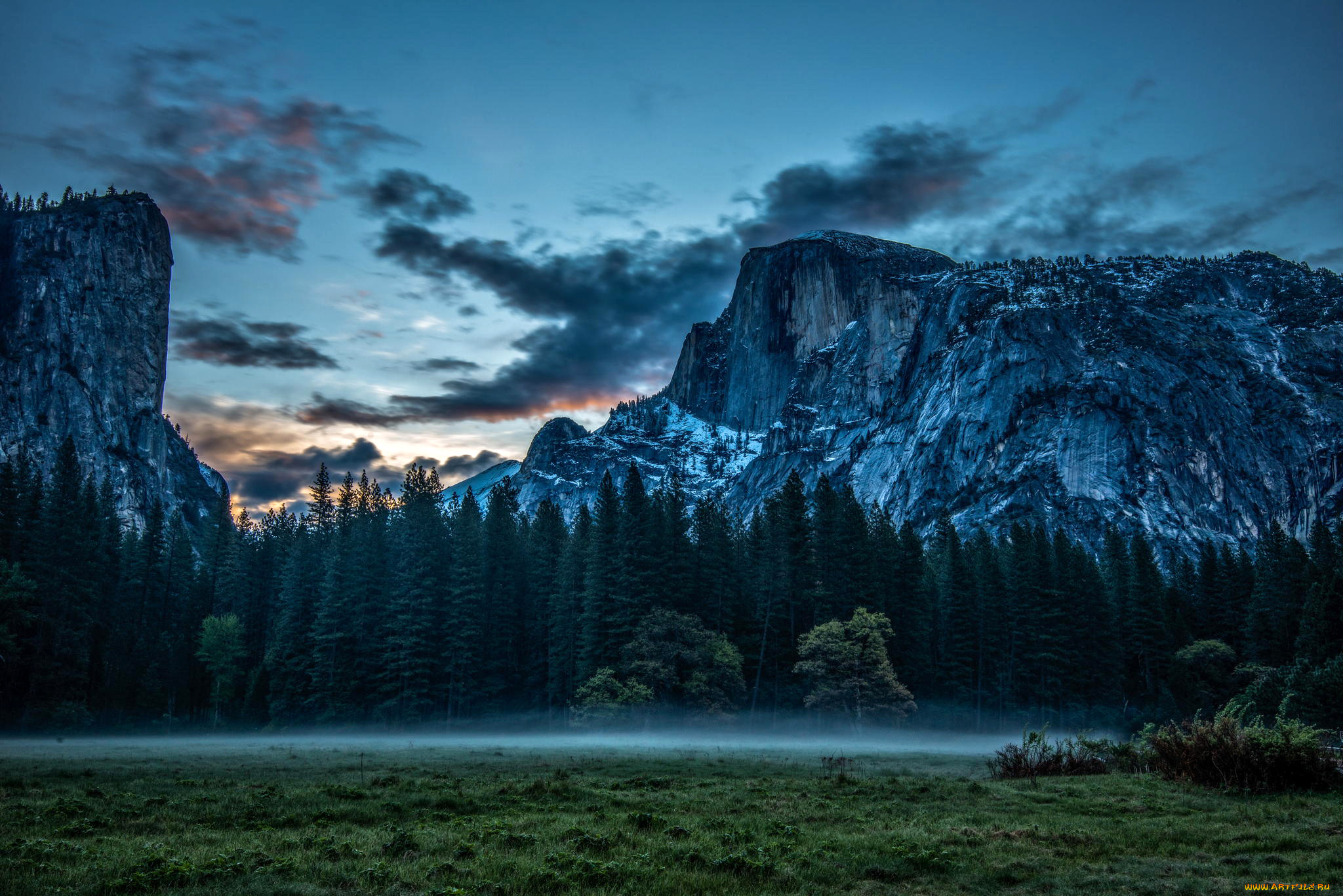 природа, горы, туман, луг, скалы, йосемити, national, park, california, облака, yosemite