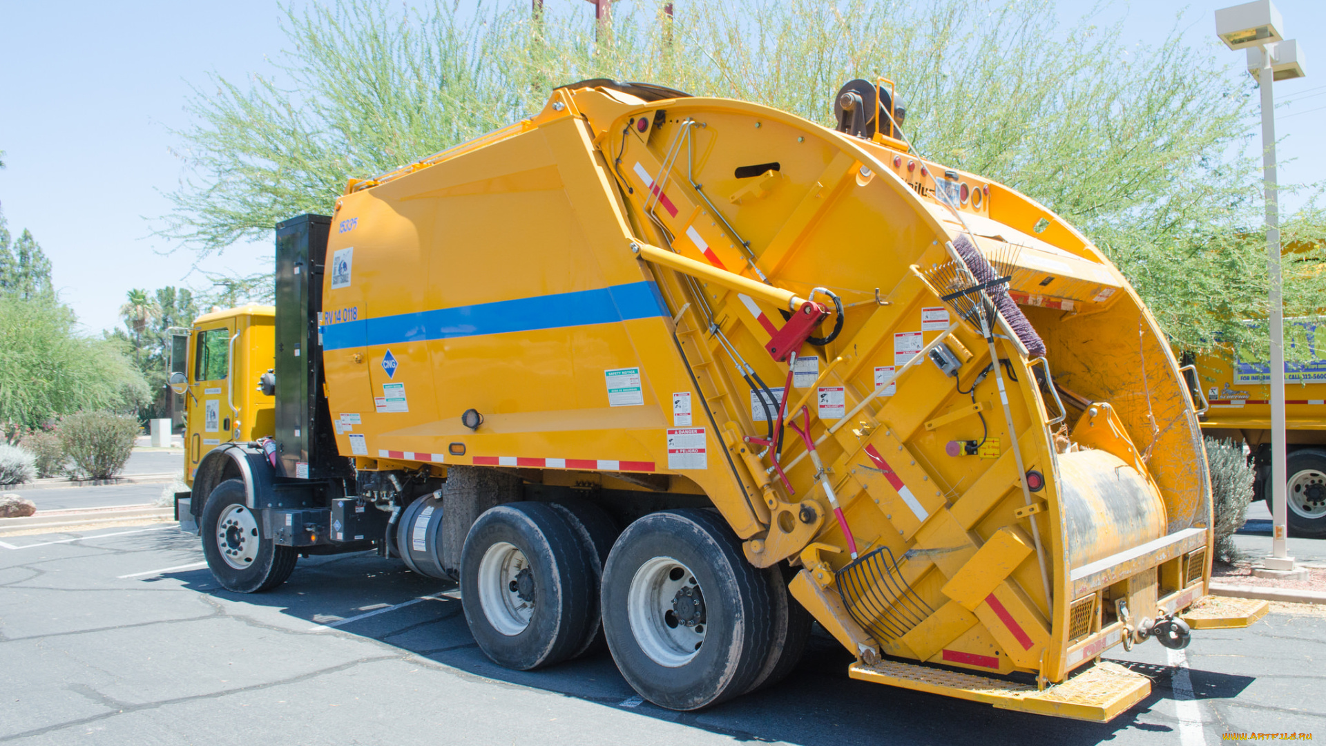 автомобили, мусоровозы, мусорщик