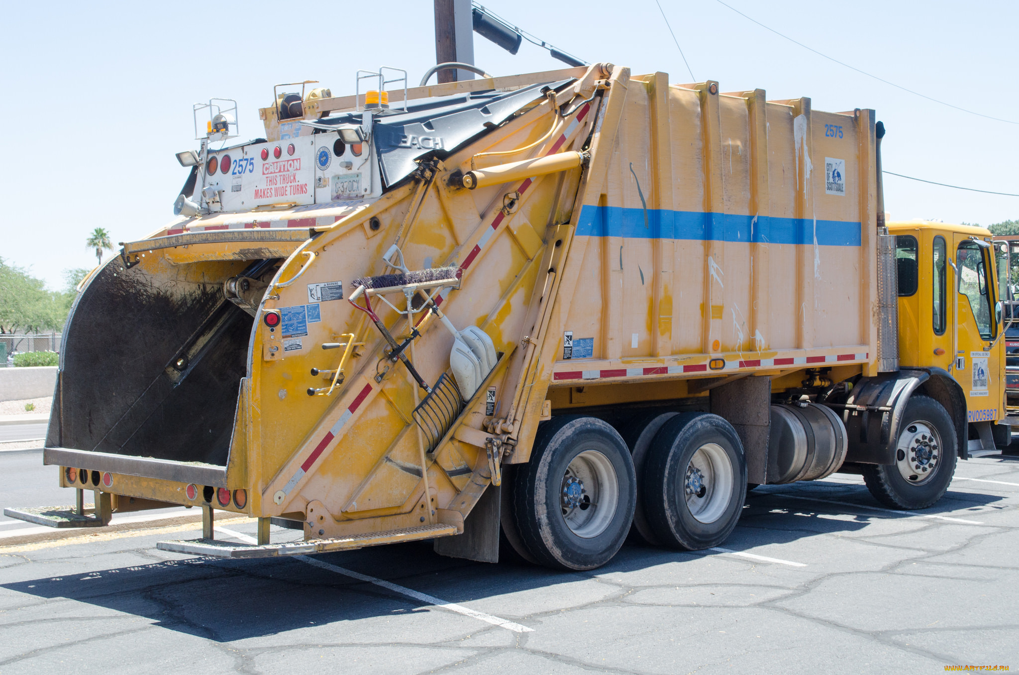 автомобили, мусоровозы, мусорщик