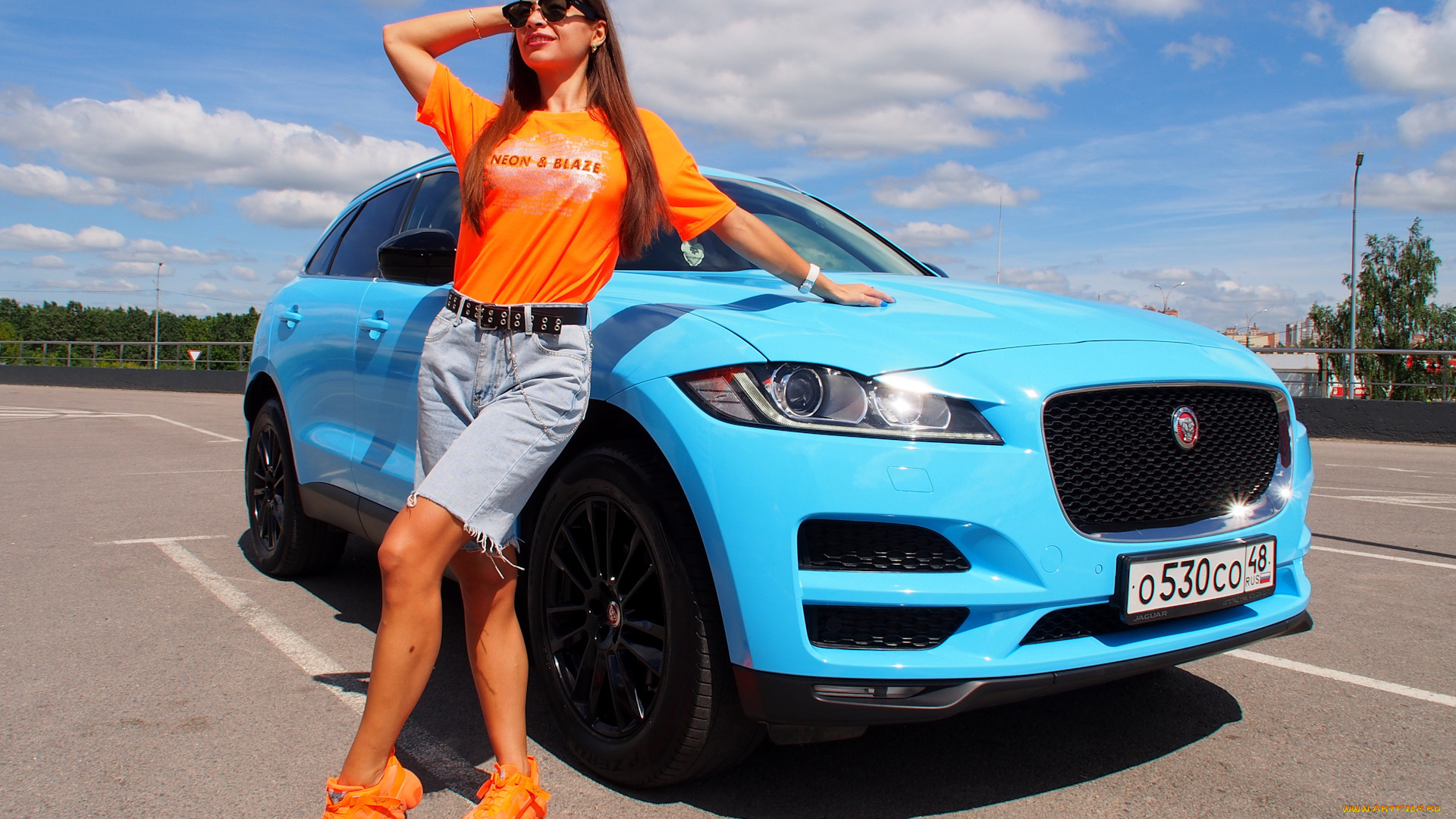 девушка, и, авто, автомобили, -авто, с, девушками, девушка, женщина, брюнетка, темноволосая, сексуальная, модель, звезда, позирует, разная, обувь, верхняя, стильная, одежда, нижнее, эротическое, бельё, трусы, лифчик, колготки, чулки, аксессуары, макияж, и, множество, элементов, на, фотографии