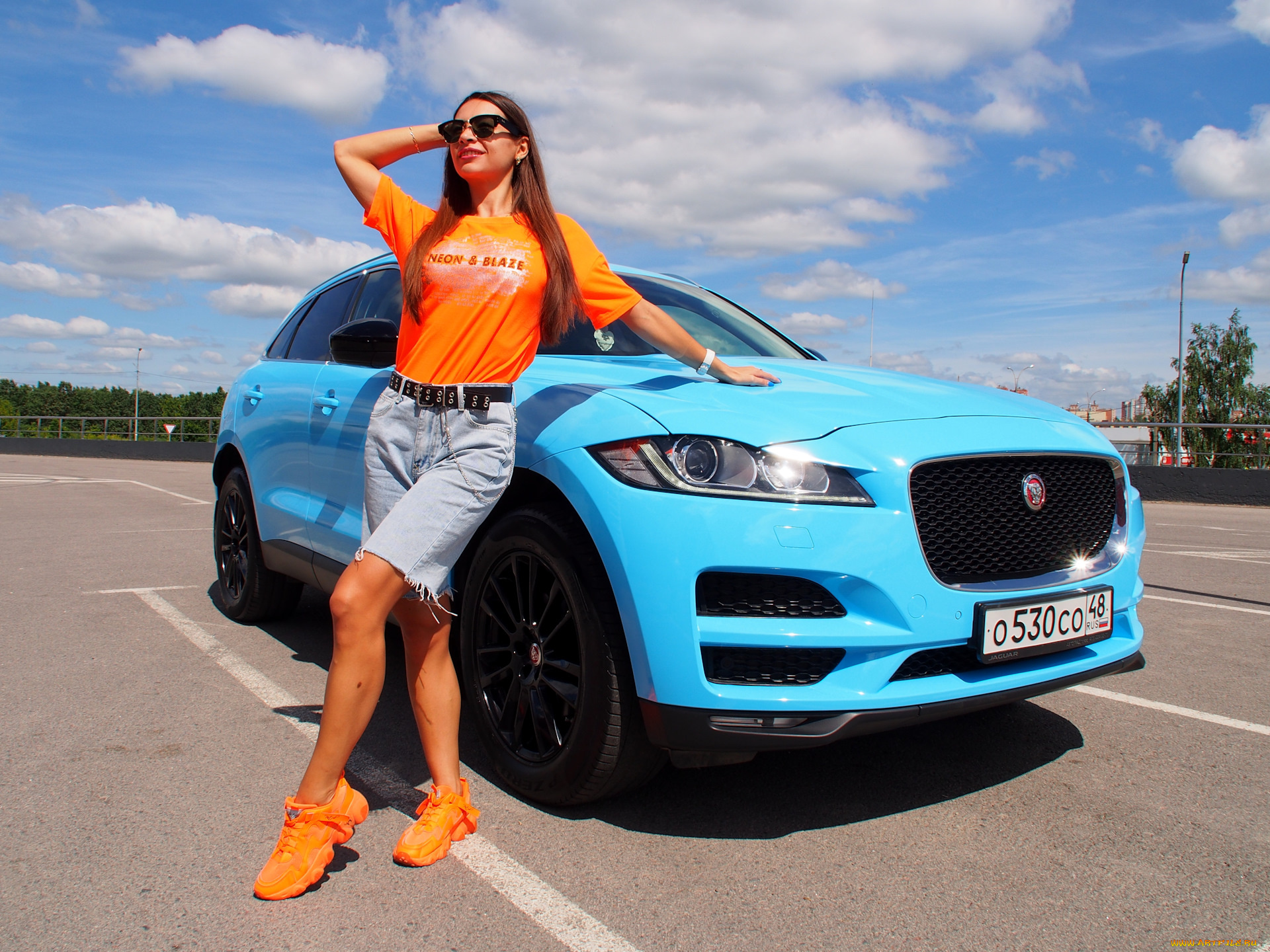 девушка, и, авто, автомобили, -авто, с, девушками, девушка, женщина, брюнетка, темноволосая, сексуальная, модель, звезда, позирует, разная, обувь, верхняя, стильная, одежда, нижнее, эротическое, бельё, трусы, лифчик, колготки, чулки, аксессуары, макияж, и, множество, элементов, на, фотографии