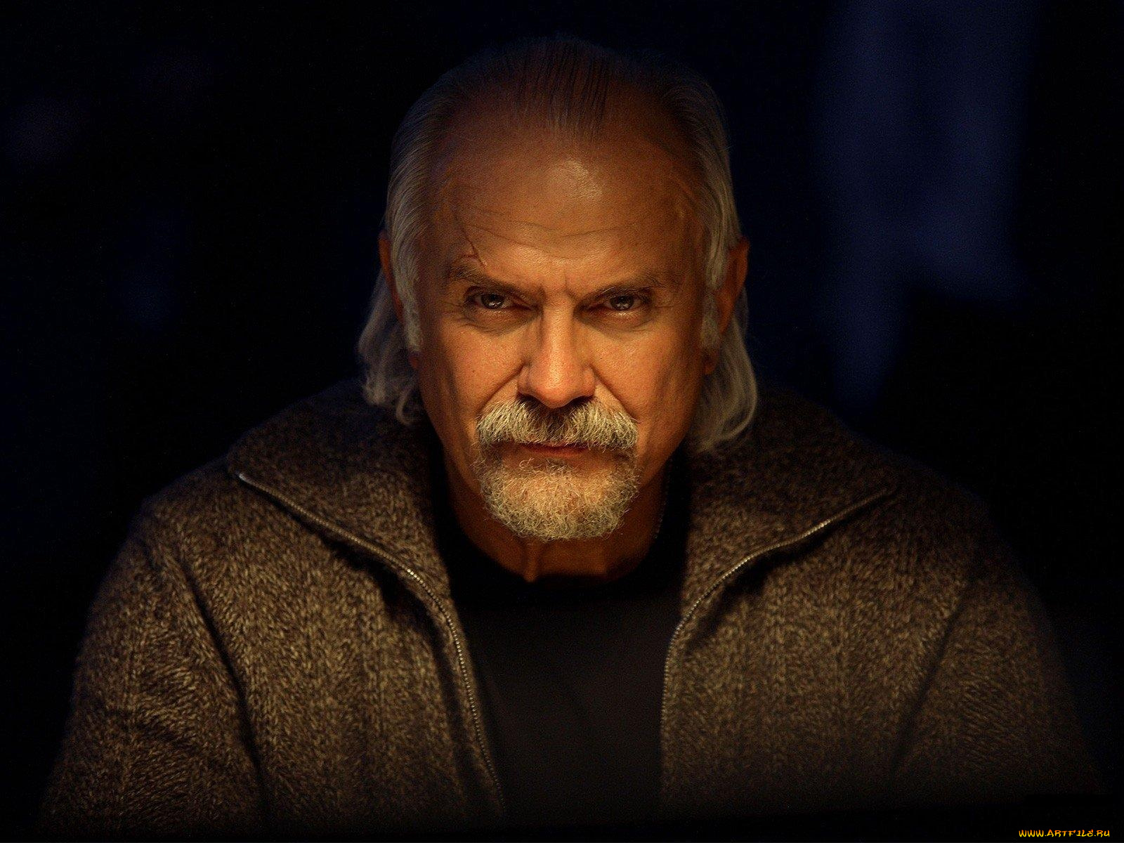 двенадцать, кино, фильмы, никита, михалков, актер, режиссер, второй, присяжный, драма, мини, сериал