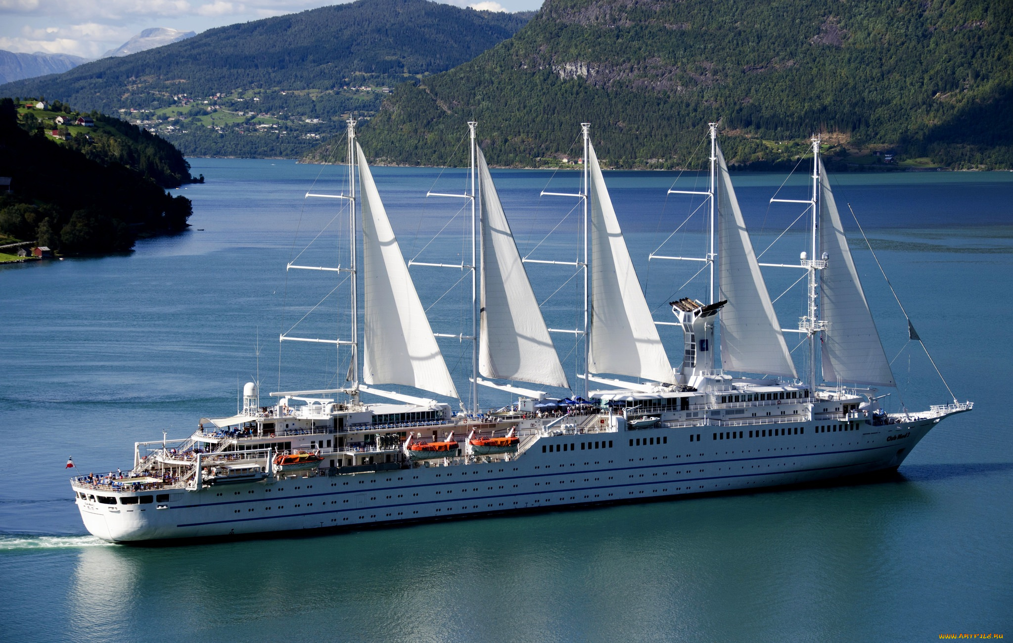 корабли, парусники, горы, деревья, река, парусник, путешествие, mountains, trees, river, sailboat, traveling
