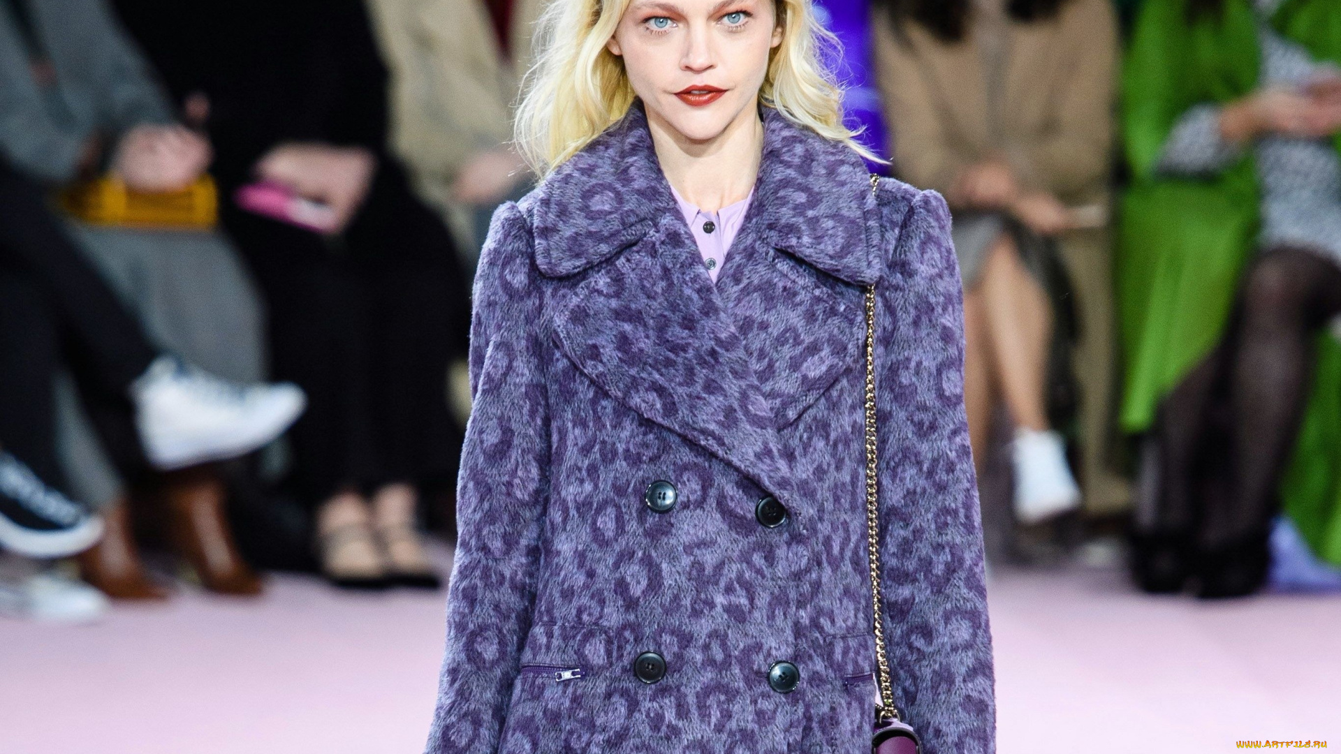 девушки, саша, пивоварова, модель, блондинка, пальто, сумочка, люди, подиум