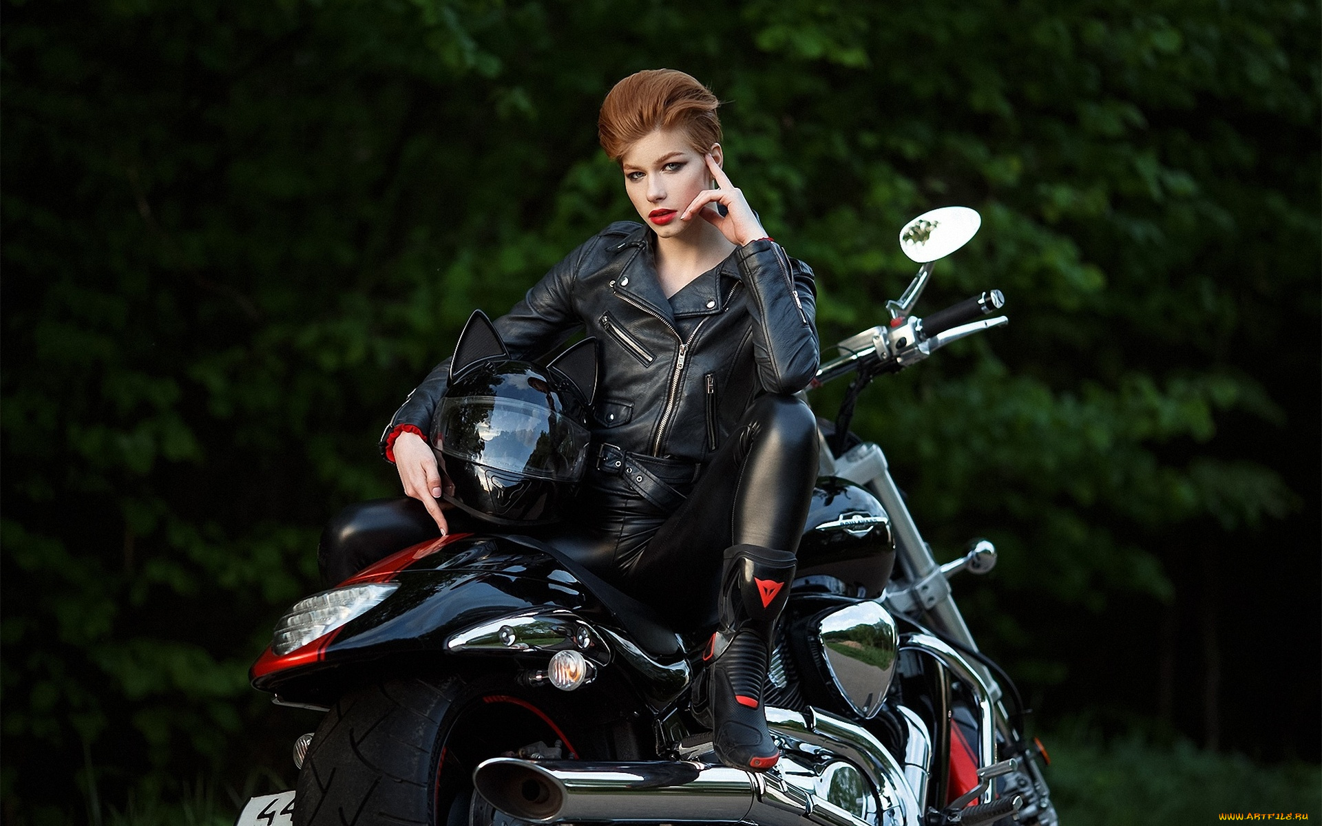 анастасия, жилина, девушки, анастасия, жилина, anastasia, zhilina, девушка, модель, рыжеволосая, стройная, сексуальна, поза, кожа, силикон, мотоцикл, байк, красавица, шлем, дорога