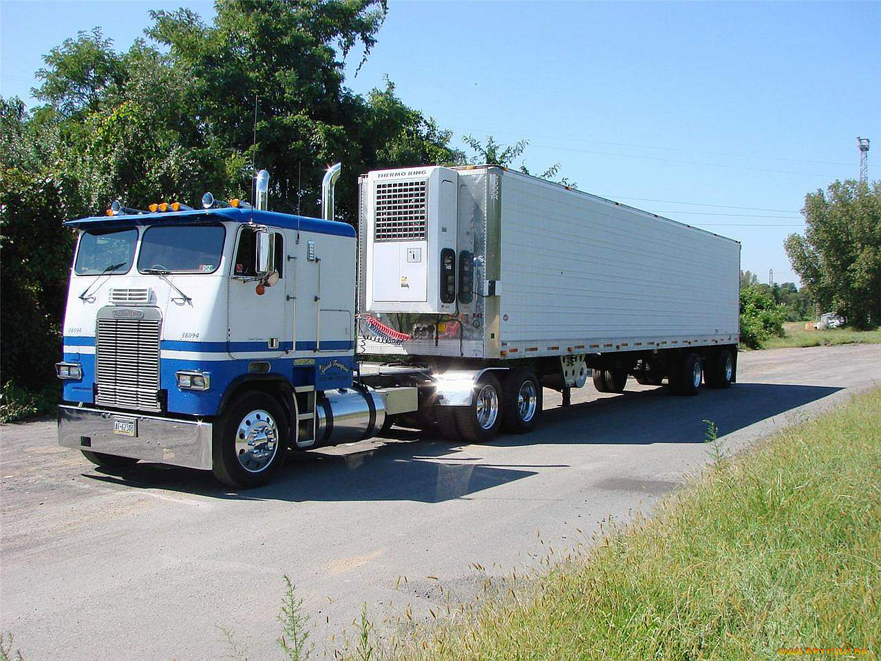 автомобили, freightliner