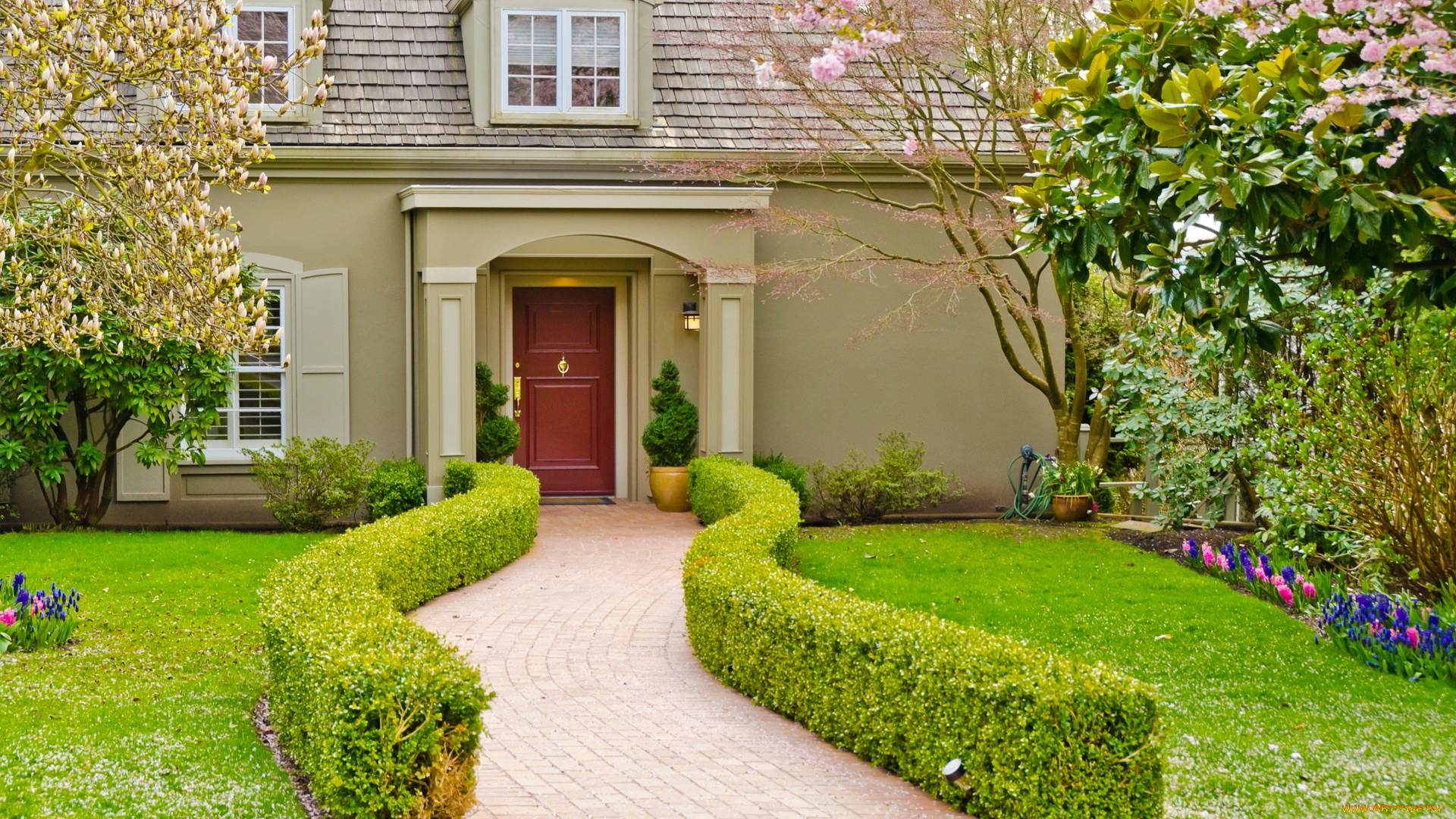 города, -, здания, , дома, газон, цветущий, сад, цветы, особняк, дорожка, дизайн, дом, кусты