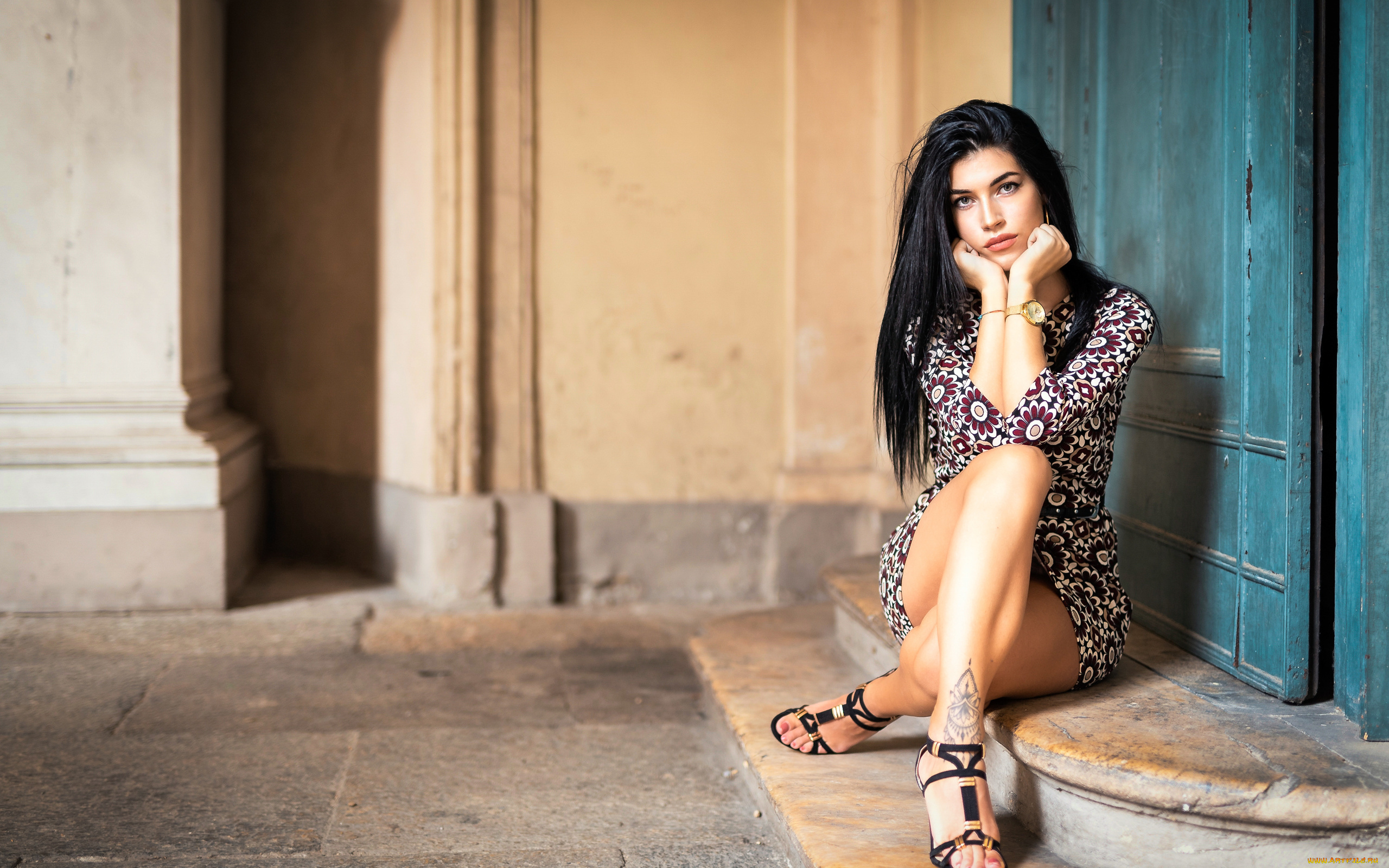 martina, девушки, -, брюнетки, , шатенки, стройная, сексуальная, татуировка, девушка, модель, брюнетка, красотка, поза, взгляд, макияж