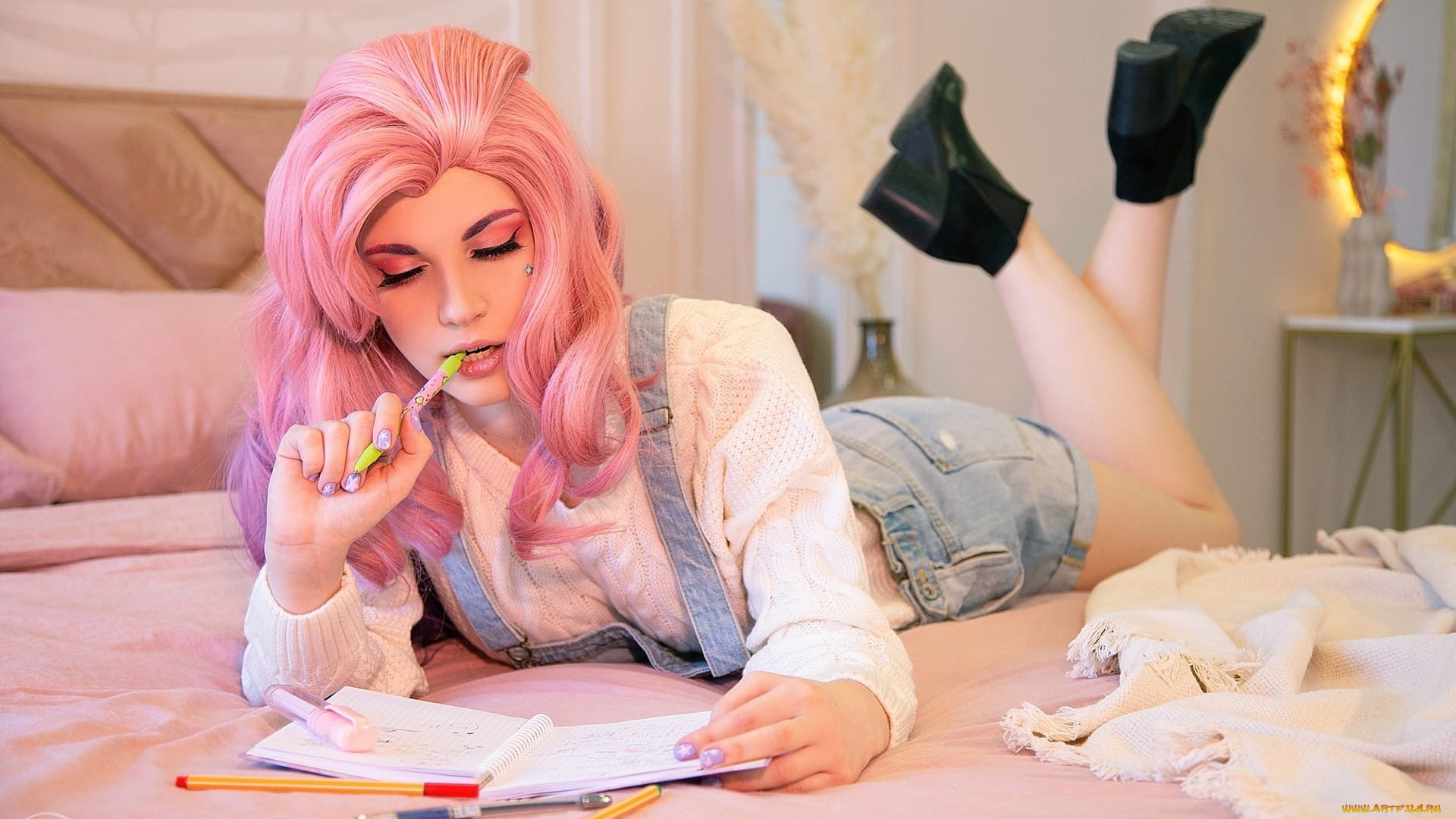 девушки, симонет, секунова, костюм, образ, кровать, ручки, дневник