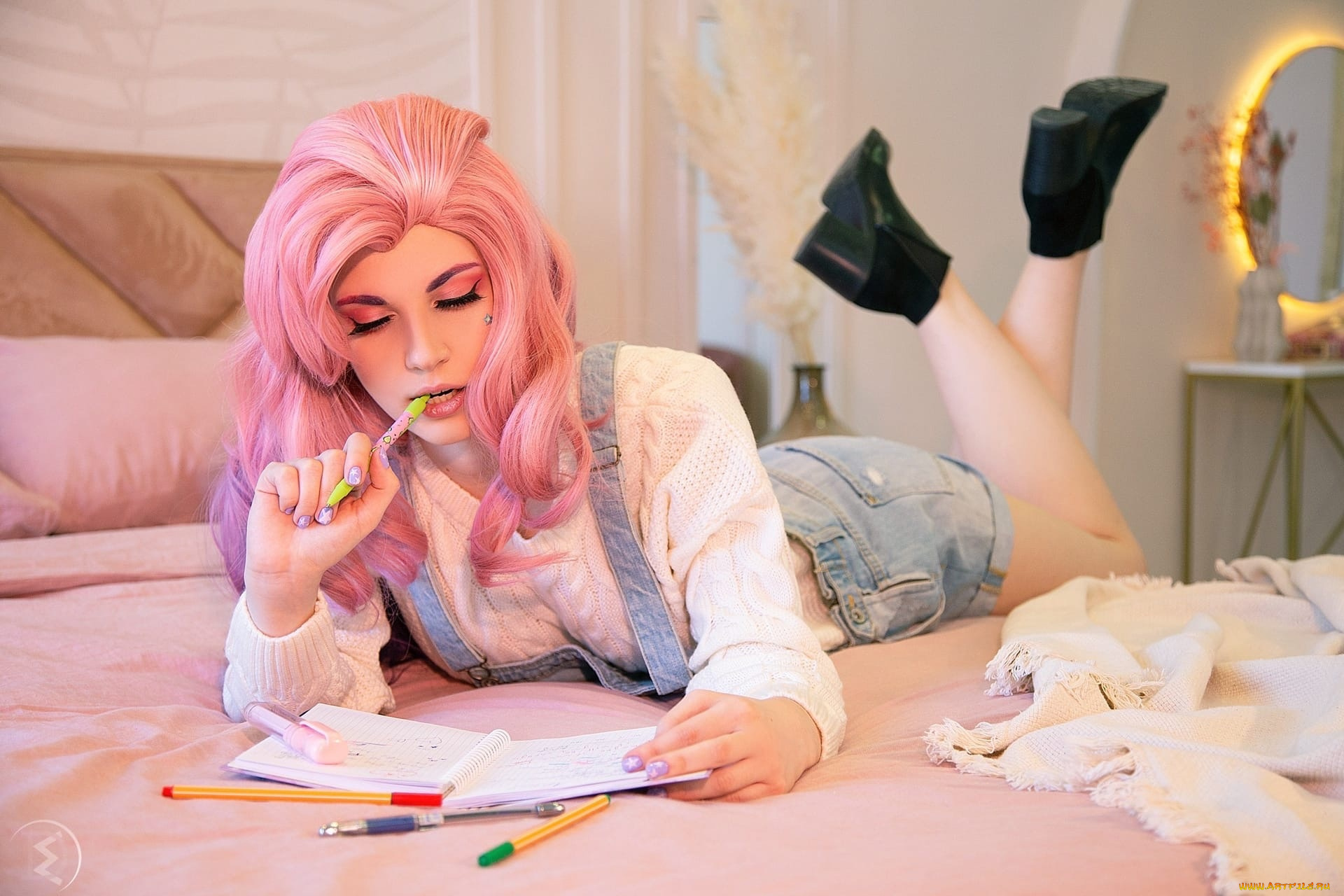 девушки, симонет, секунова, костюм, образ, кровать, ручки, дневник