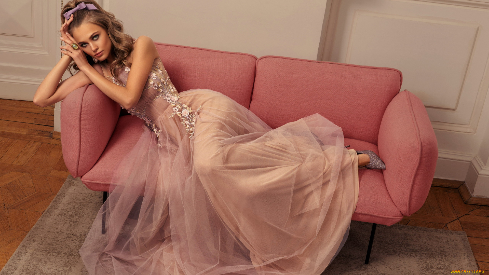 девушки, -, брюнетки, , шатенки, диван, поза, шатенка, шелковое, платье, бант