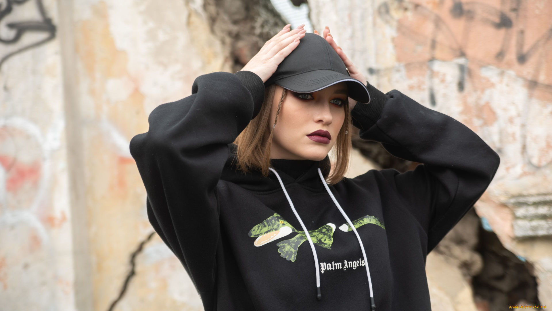 девушка, -, girl, девушки, -, лица, , портреты, девушка, женщина, шатенка, темноволосая, сексуальная, модель, звезда, позирует, разная, обувь, верхняя, стильная, одежда, нижнее, эротическое, бельё, трусы, лифчик, колготки, чулки, аксессуары, макияж, и, множество, элементов, на, фотографии